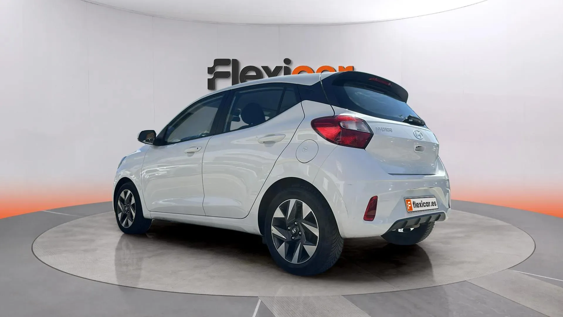 Hyundai i10 1.0 Klass - foto 5