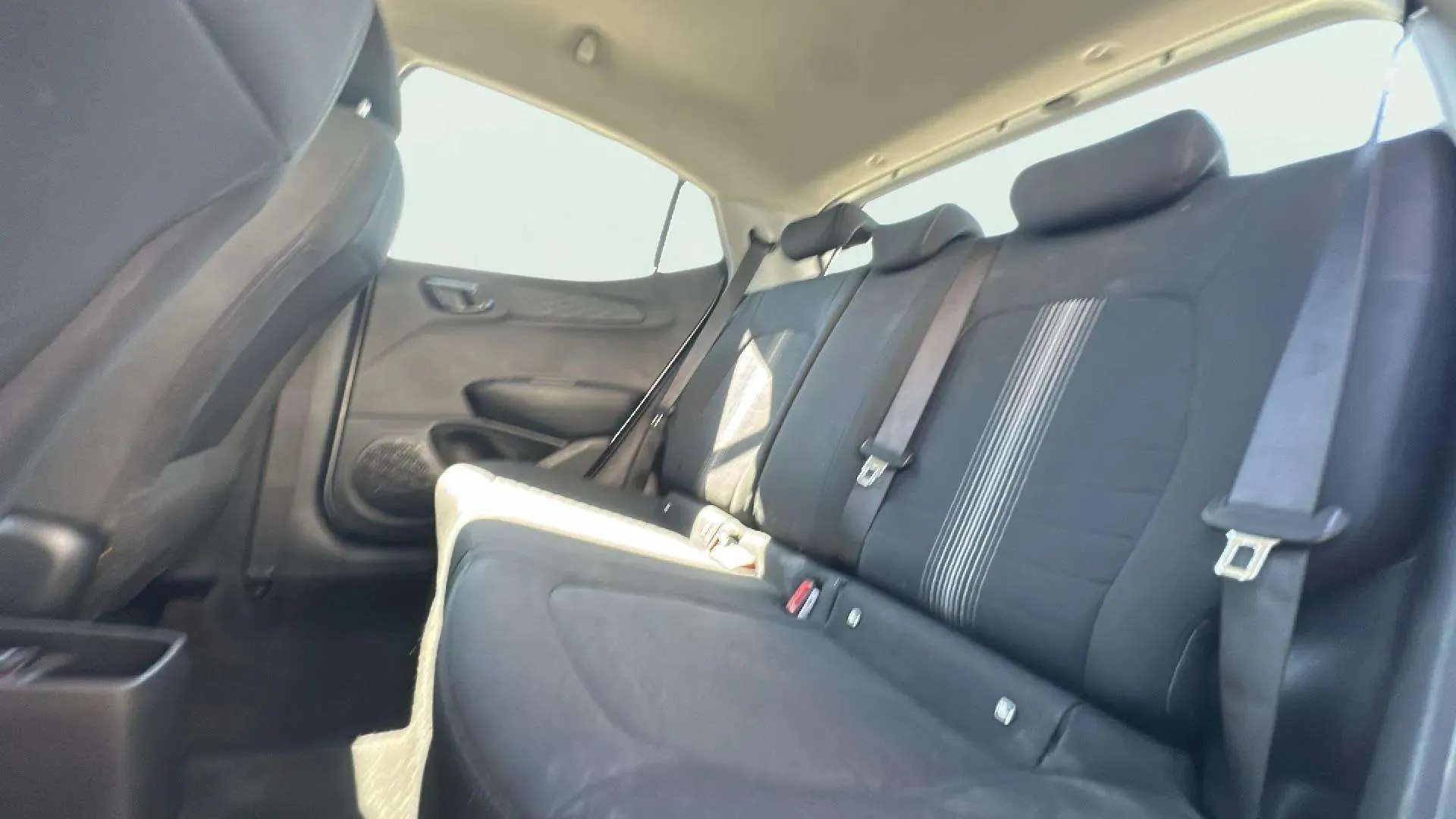 Hyundai i10 1.0 Klass - foto 16