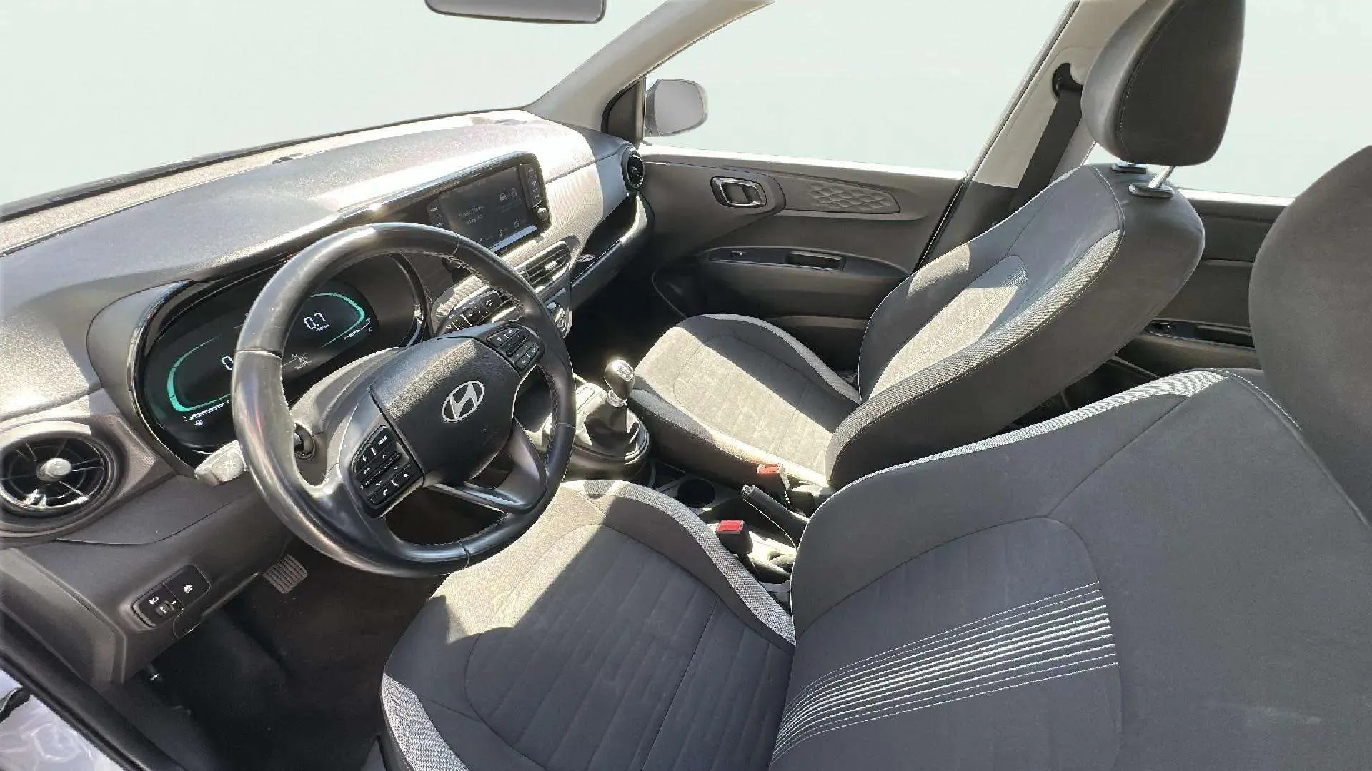 Hyundai i10 1.0 Klass - foto 9