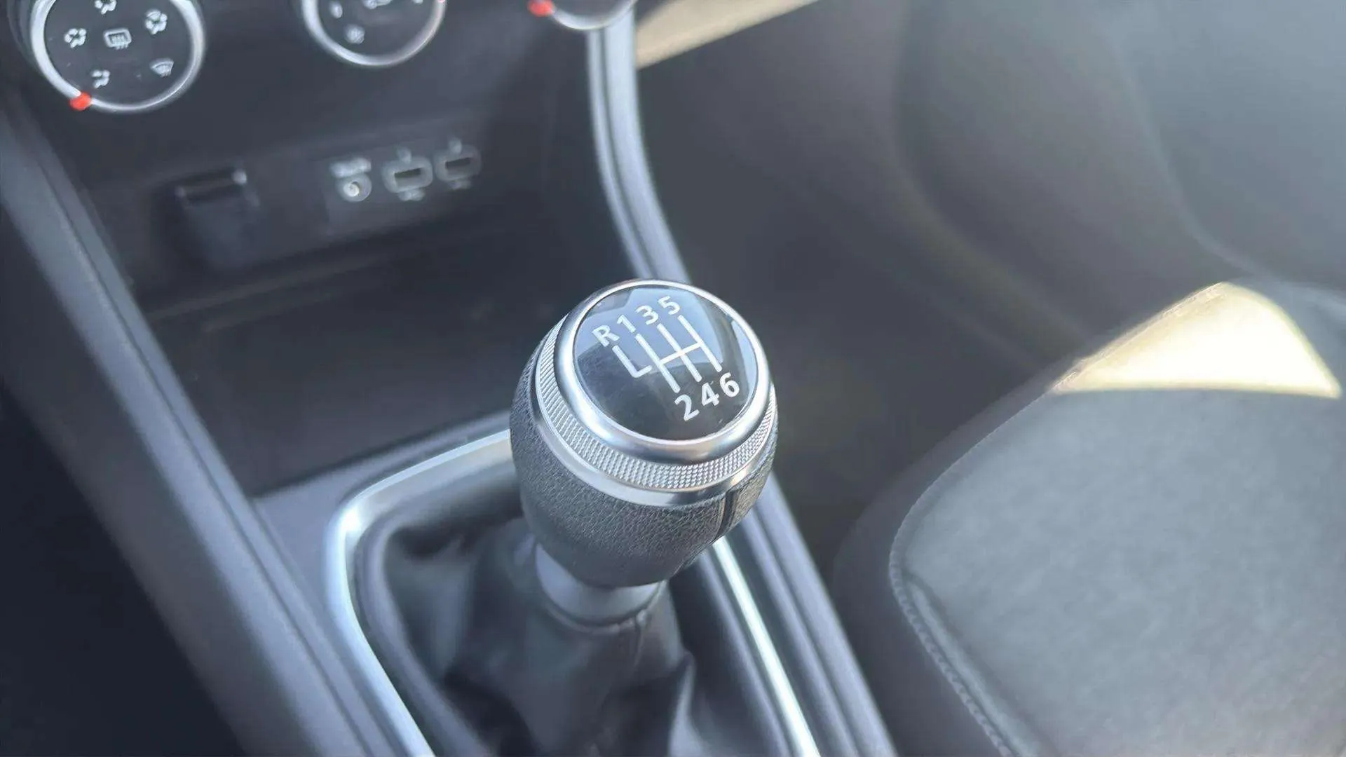 Renault Captur equilibre TCe - foto 17