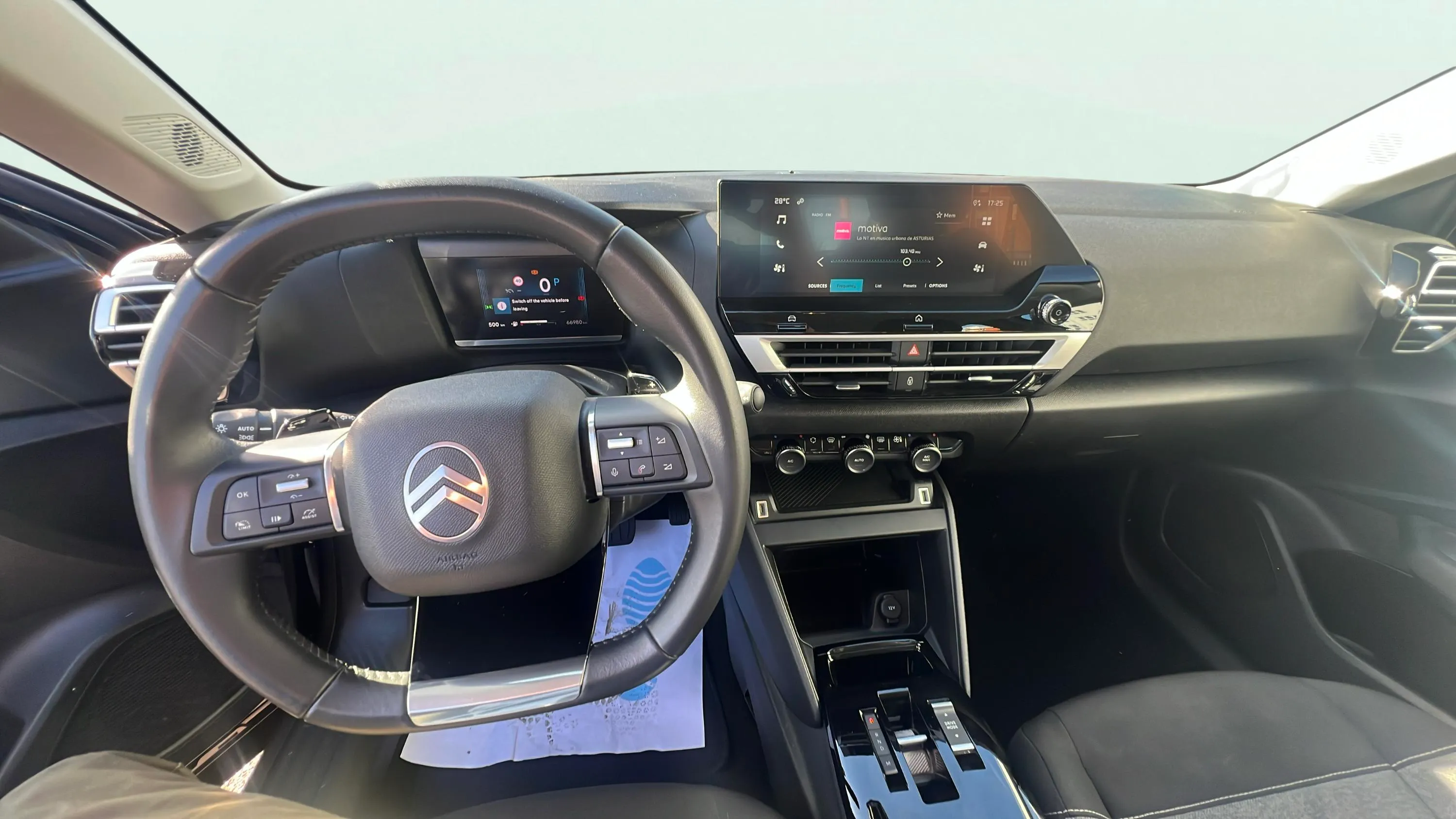 Citroën C4 X Hybrid 136 e-DCS6 Plus - foto 10