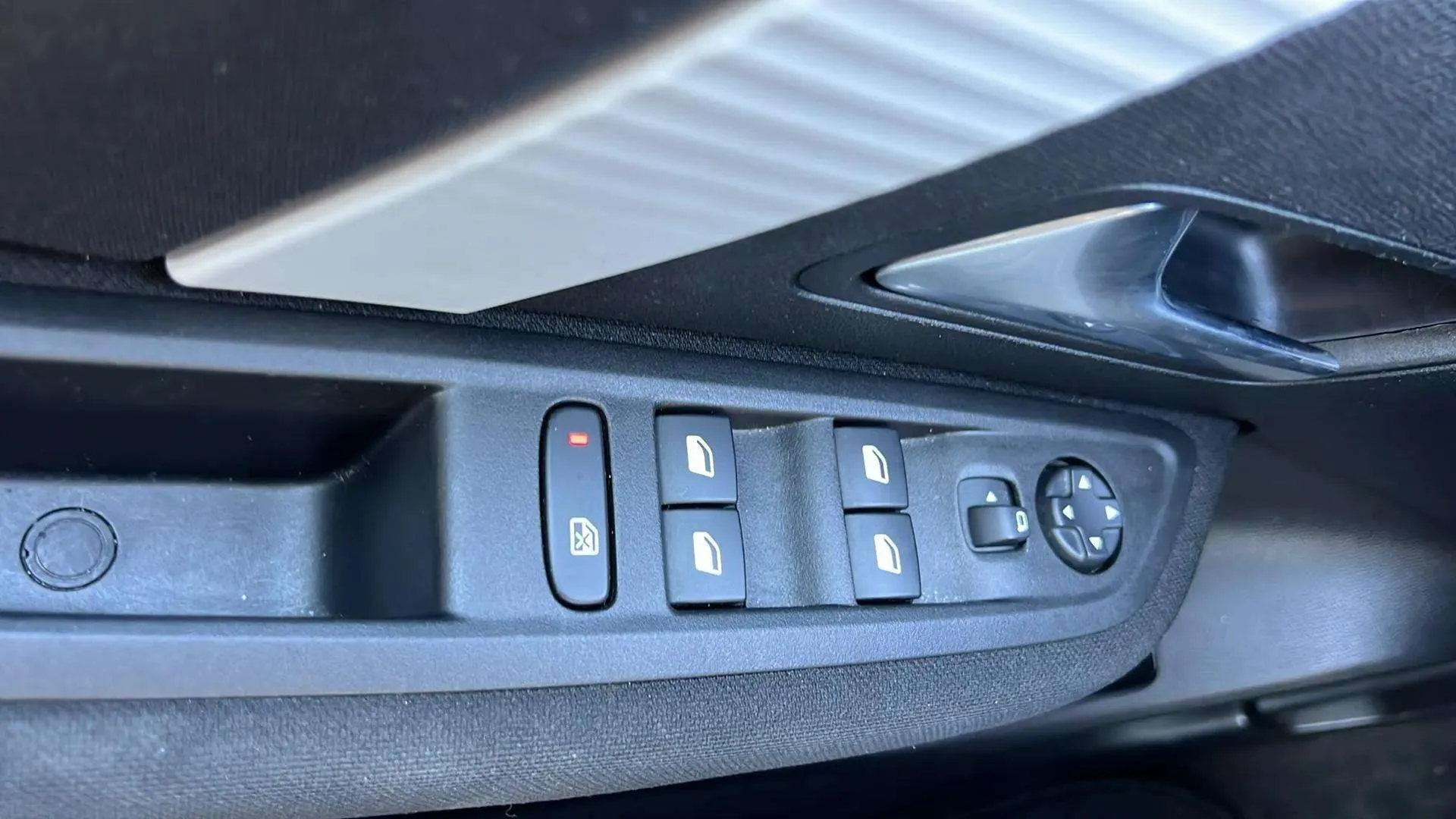 Citroën C4 X Hybrid 136 e-DCS6 You - foto 23