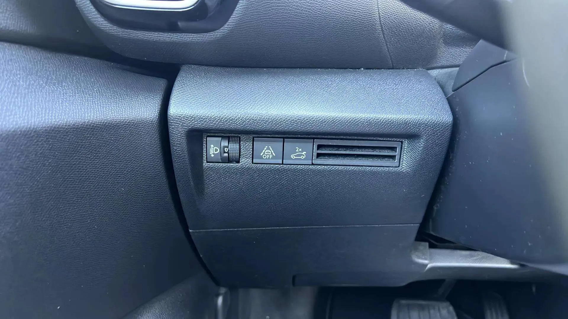 Citroën C4 X Hybrid 136 e-DCS6 You - foto 15