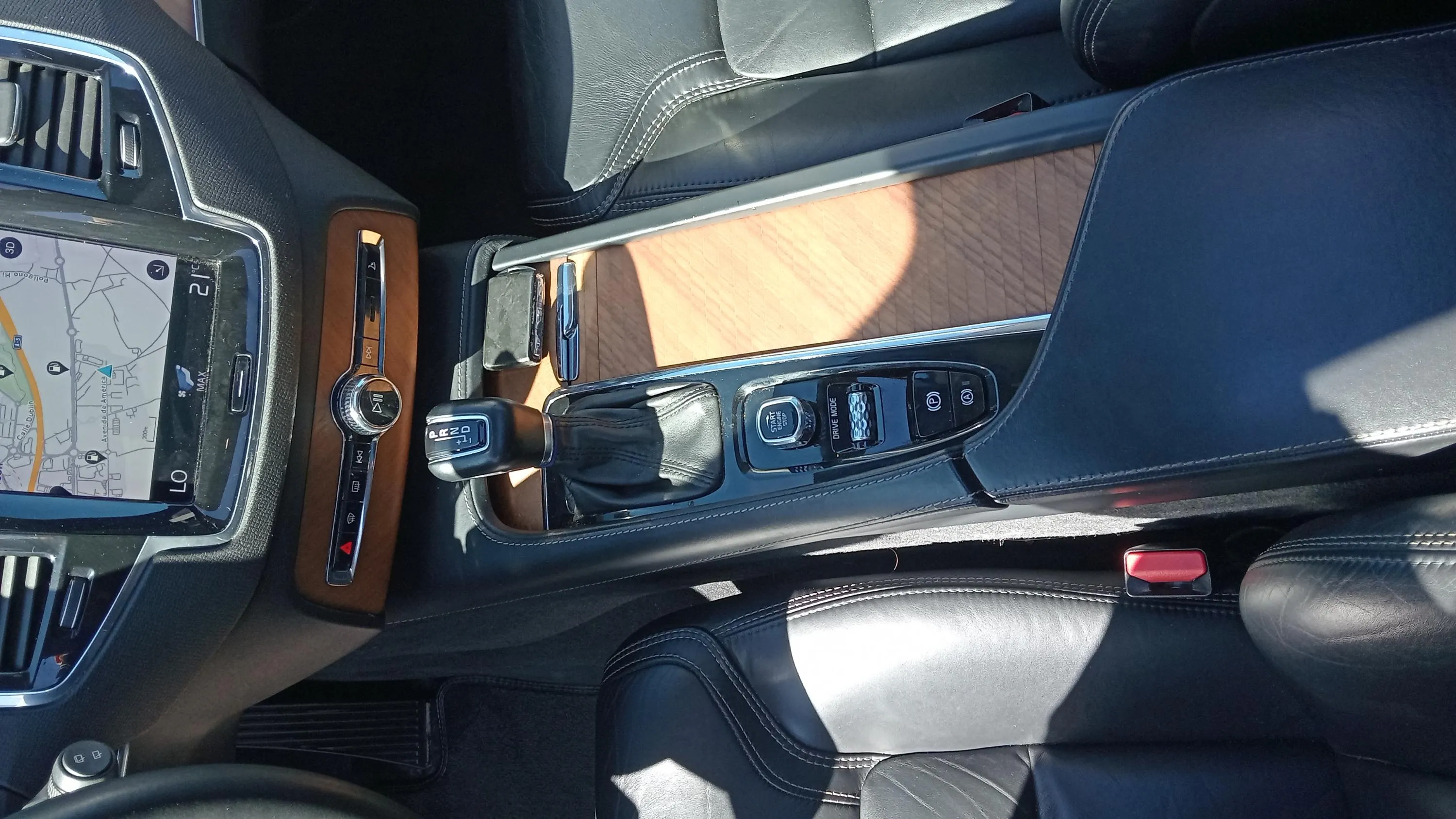 Volvo XC90 2.0 D5 AWD Inscription - foto 23