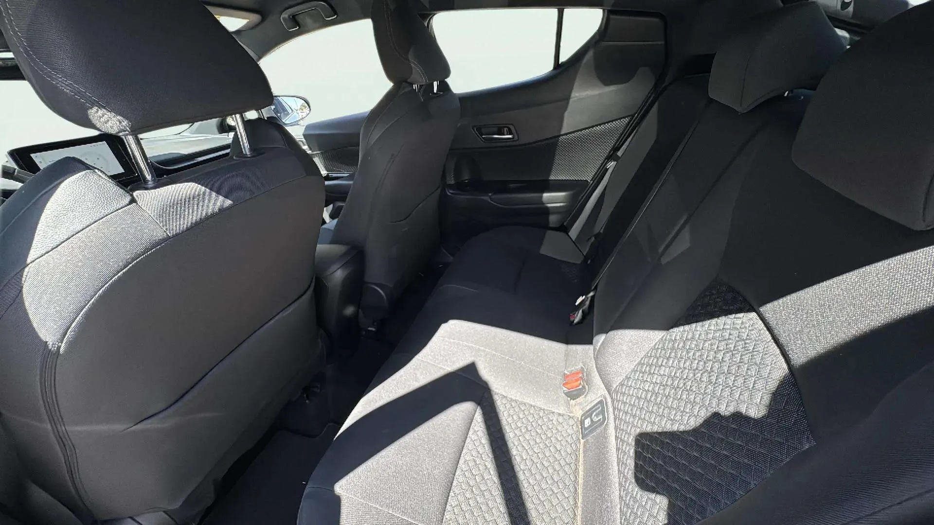 Toyota C-HR 1.8 125H Active - foto 15