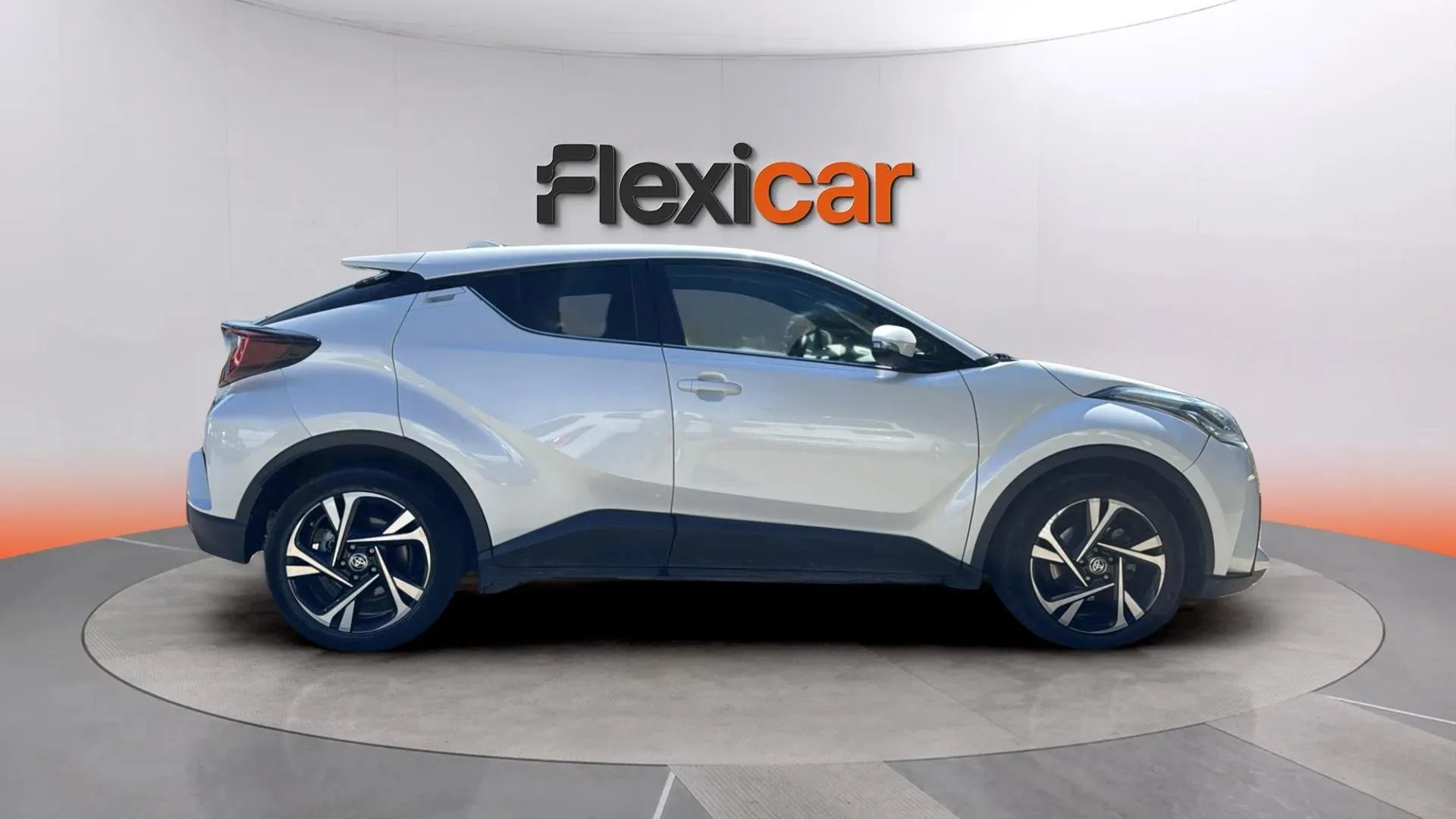 Toyota C-HR 1.8 125H Active - foto 8