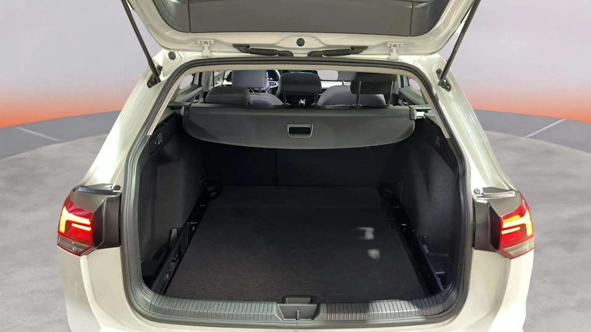 Volkswagen Golf 2.0 TDI - foto 28