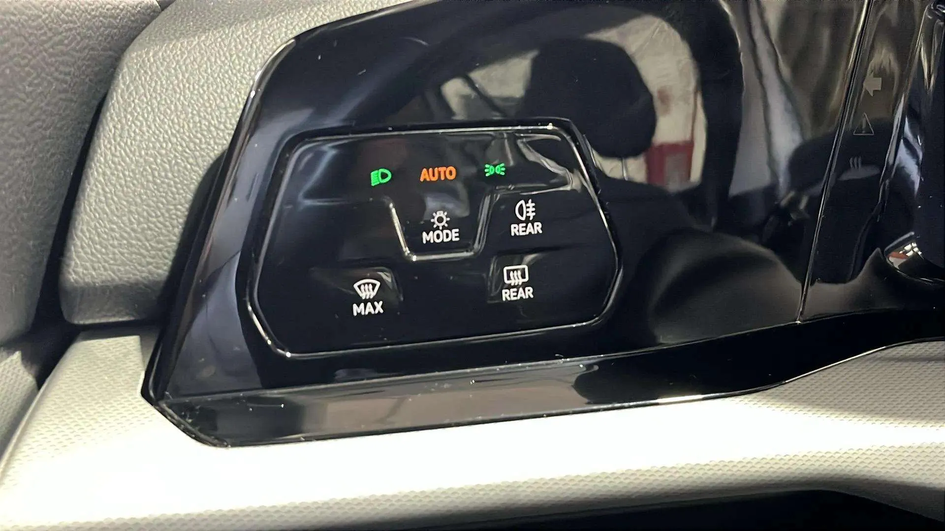 Volkswagen Golf 2.0 TDI - foto 20
