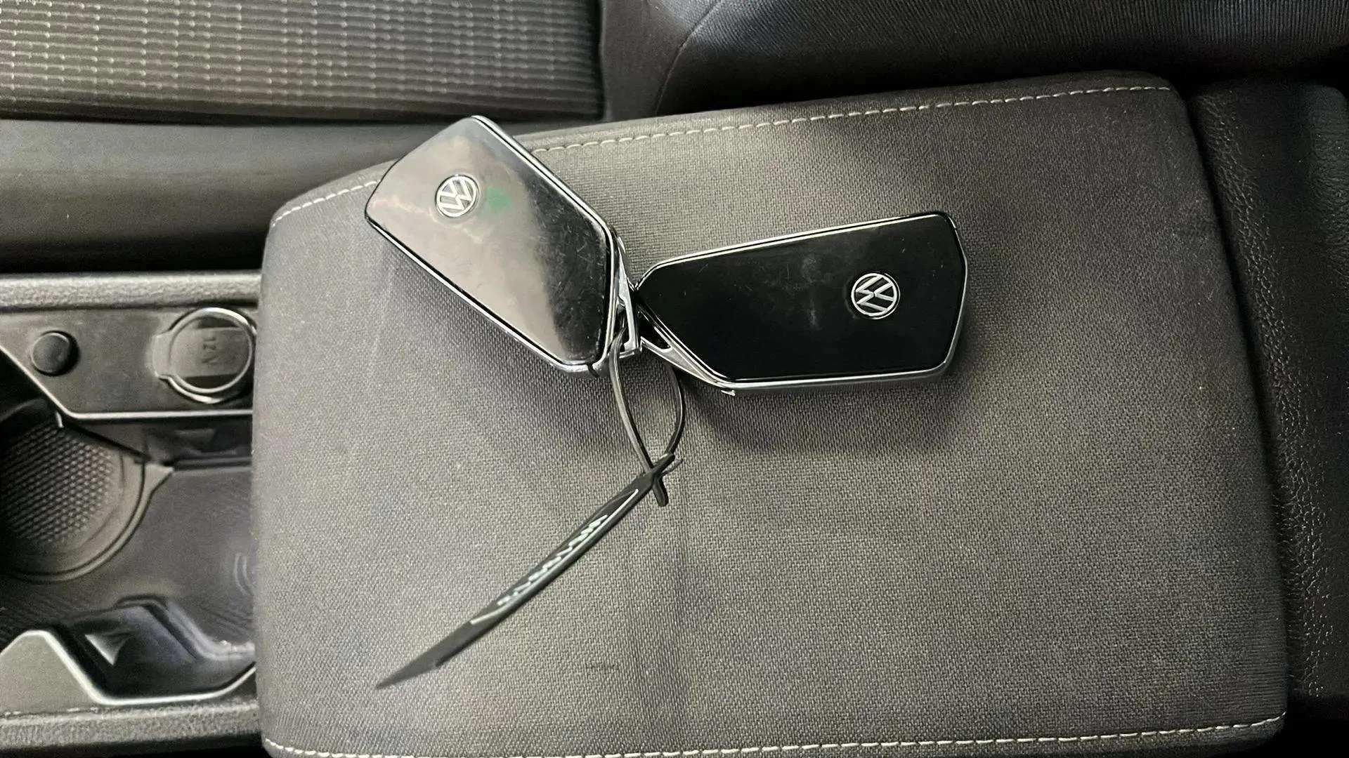 Volkswagen Golf 2.0 TDI - foto 17