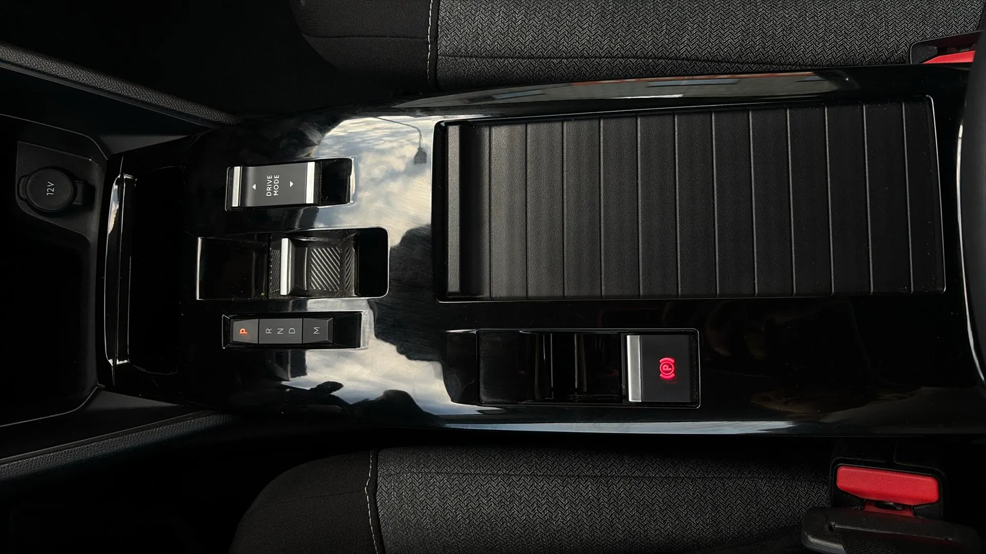 Citroën C4 X Hybrid 136 e-DCS6 Plus - foto 21