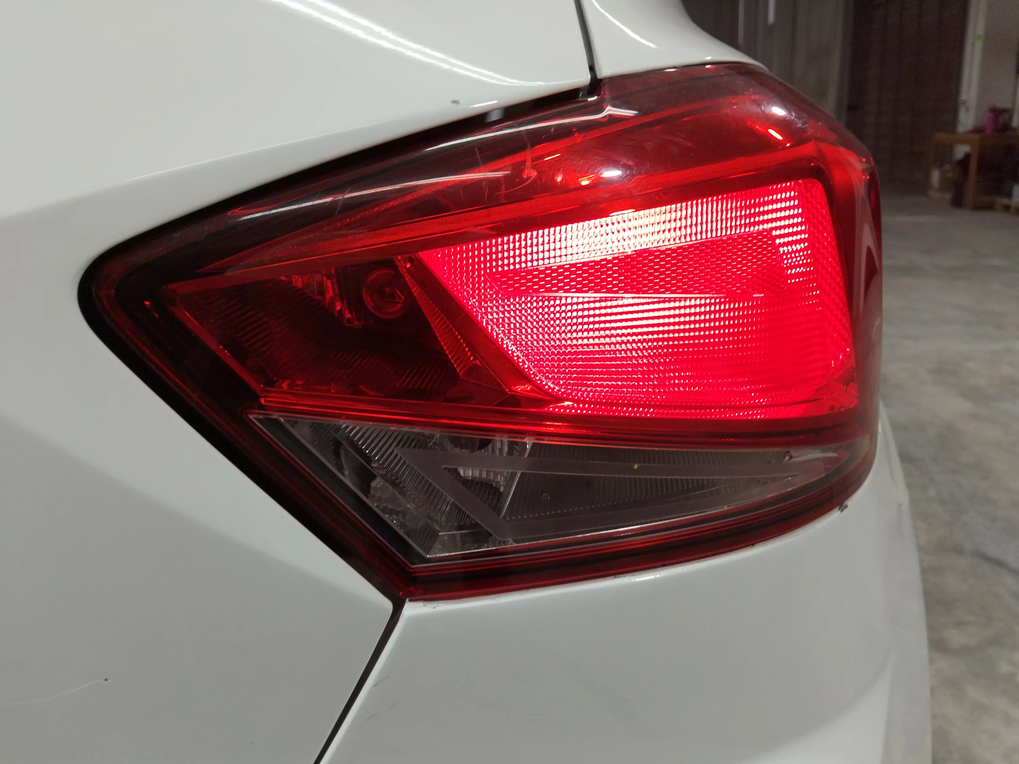 SEAT Ibiza 1.0 MPI Reference - foto 18