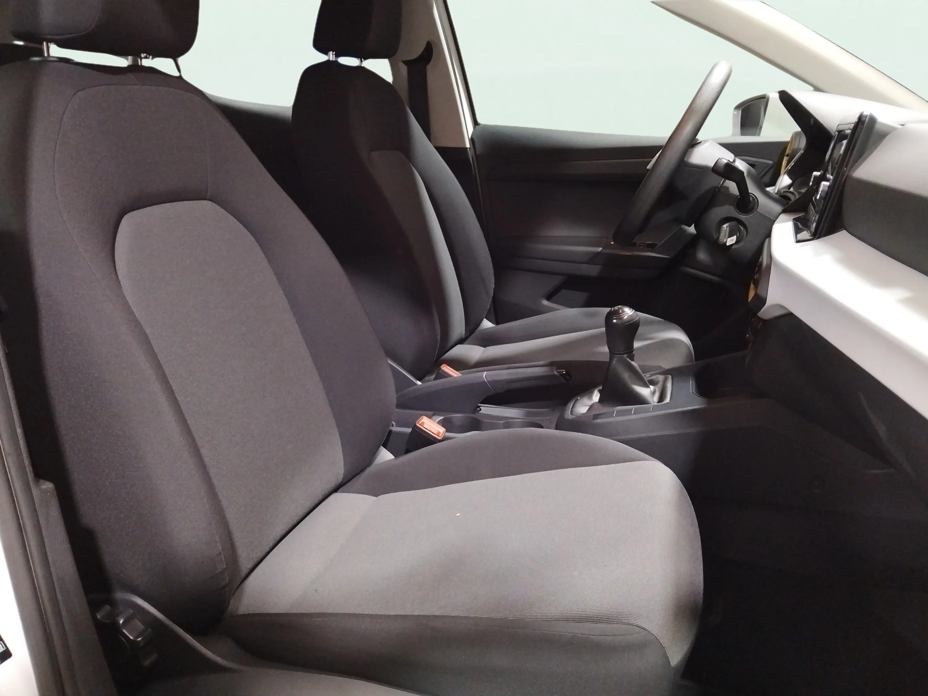 SEAT Ibiza 1.0 MPI Reference - foto 13