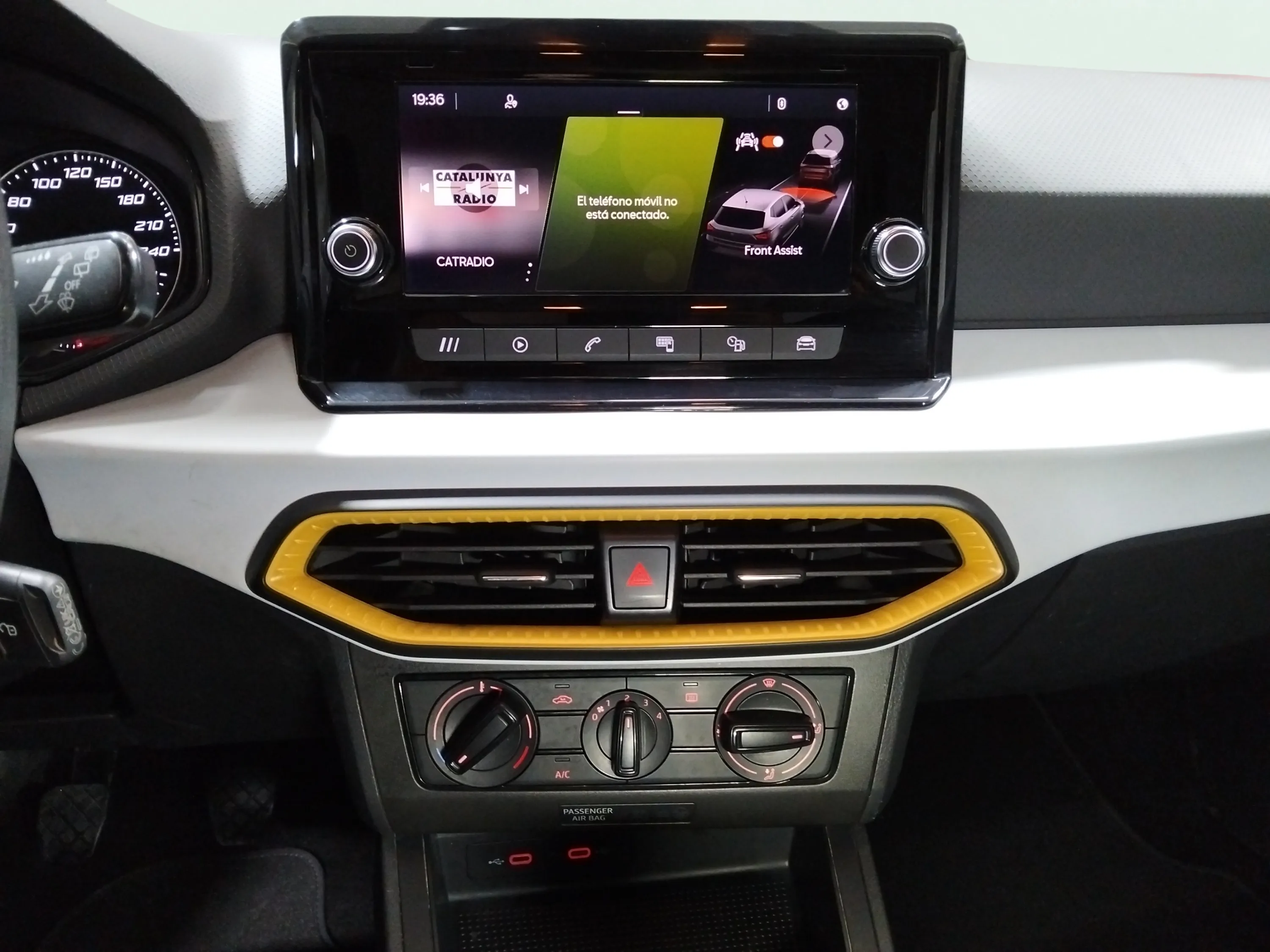 SEAT Ibiza 1.0 MPI Reference - foto 10
