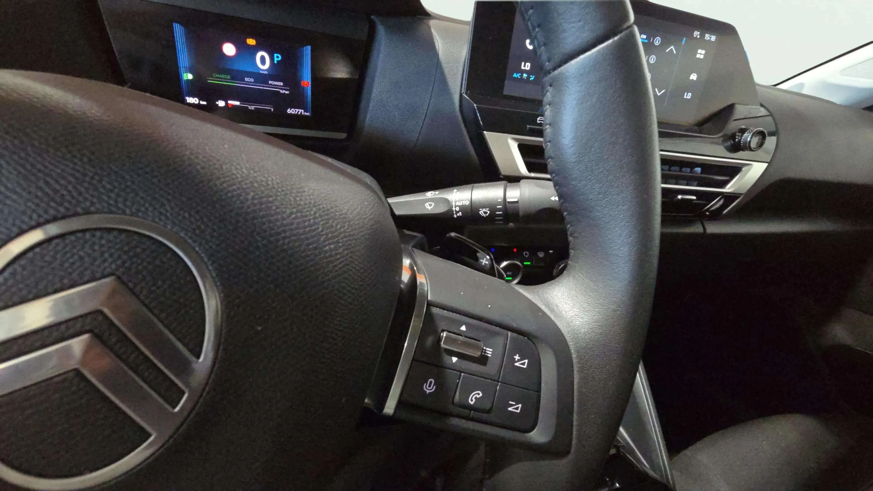 Citroën C4 X Hybrid 136 e-DCS6 Plus - foto 23
