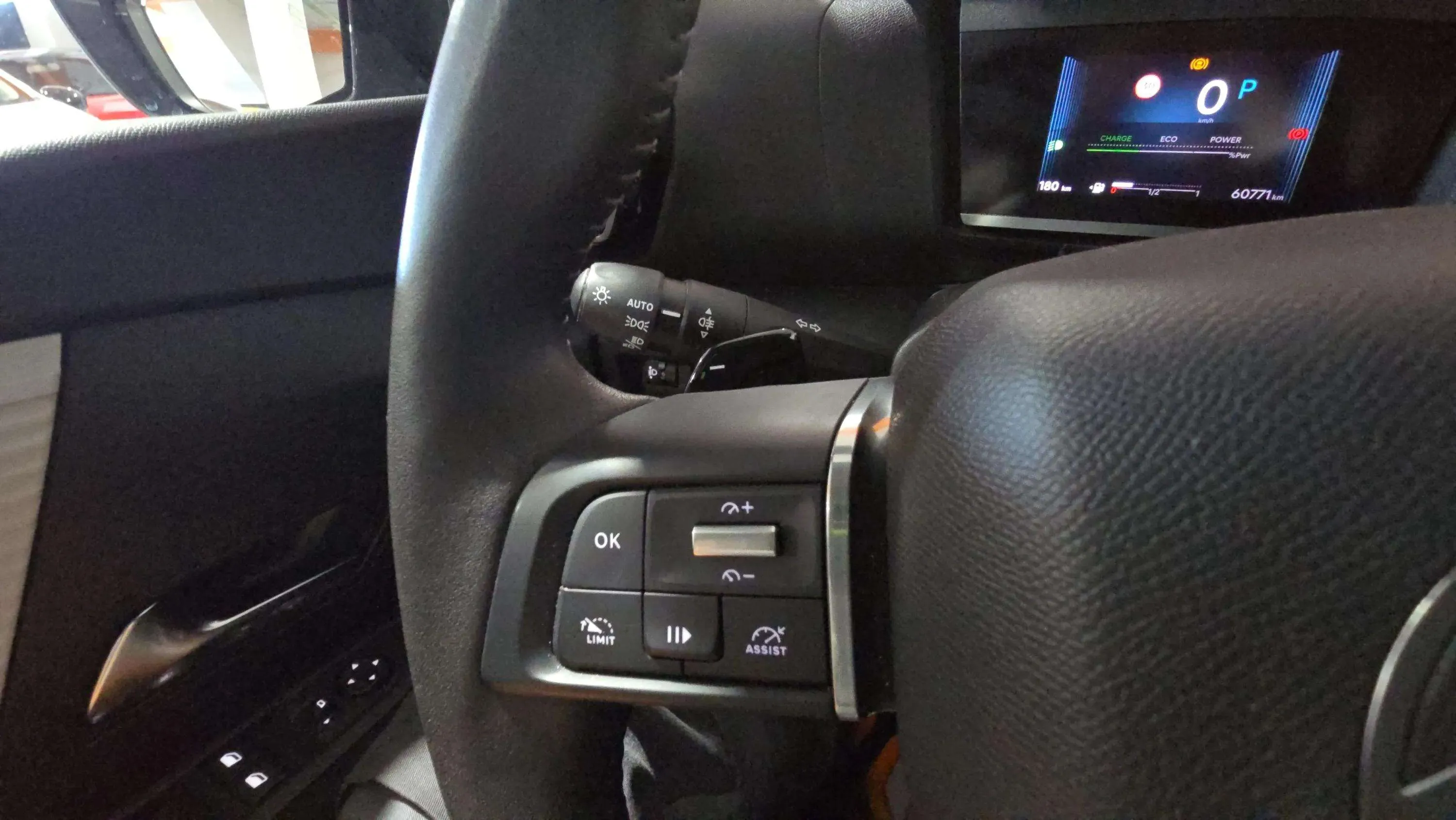 Citroën C4 X Hybrid 136 e-DCS6 Plus - foto 22