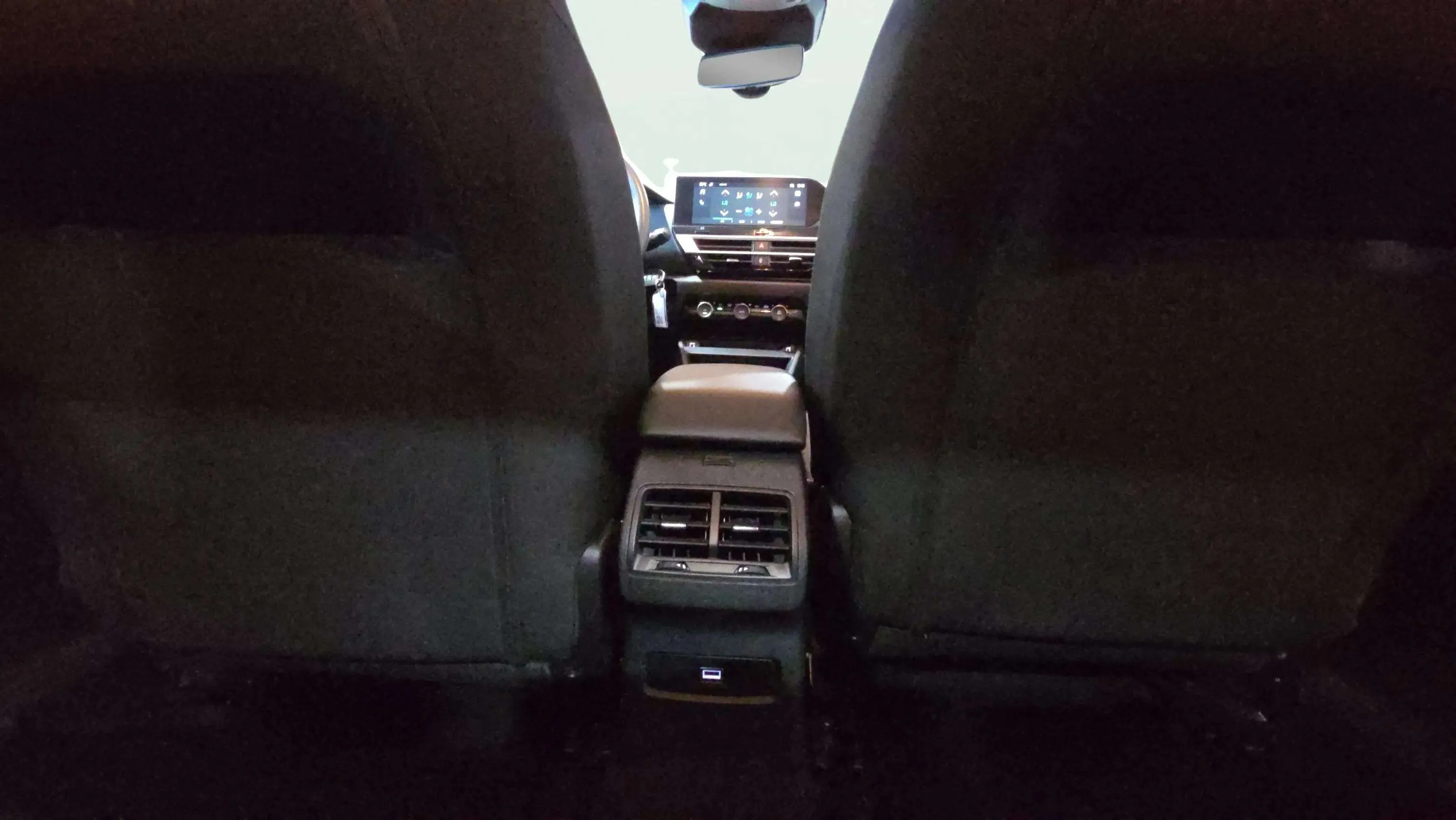 Citroën C4 X Hybrid 136 e-DCS6 Plus - foto 20