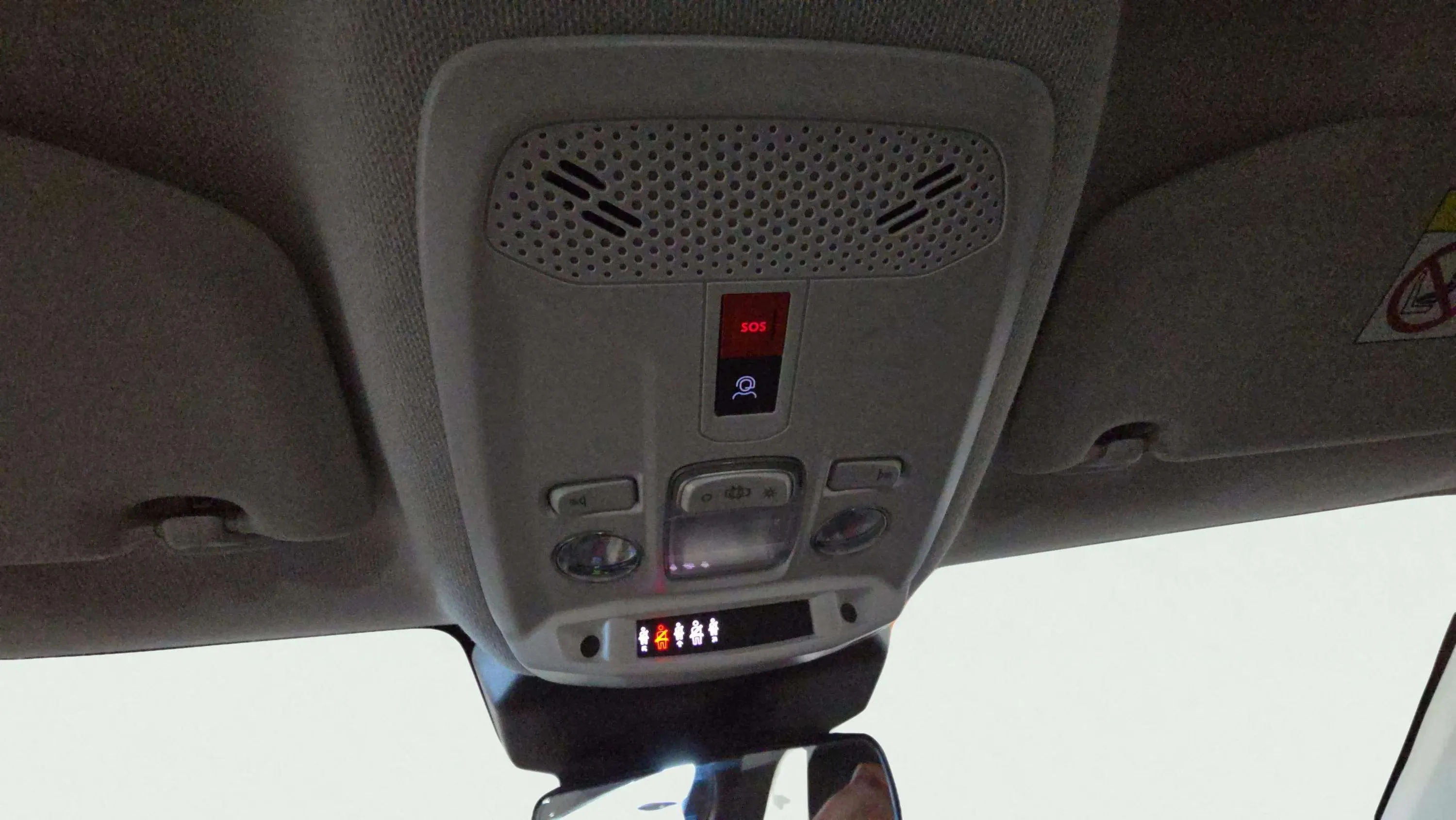 Citroën C4 X Hybrid 136 e-DCS6 Plus - foto 21