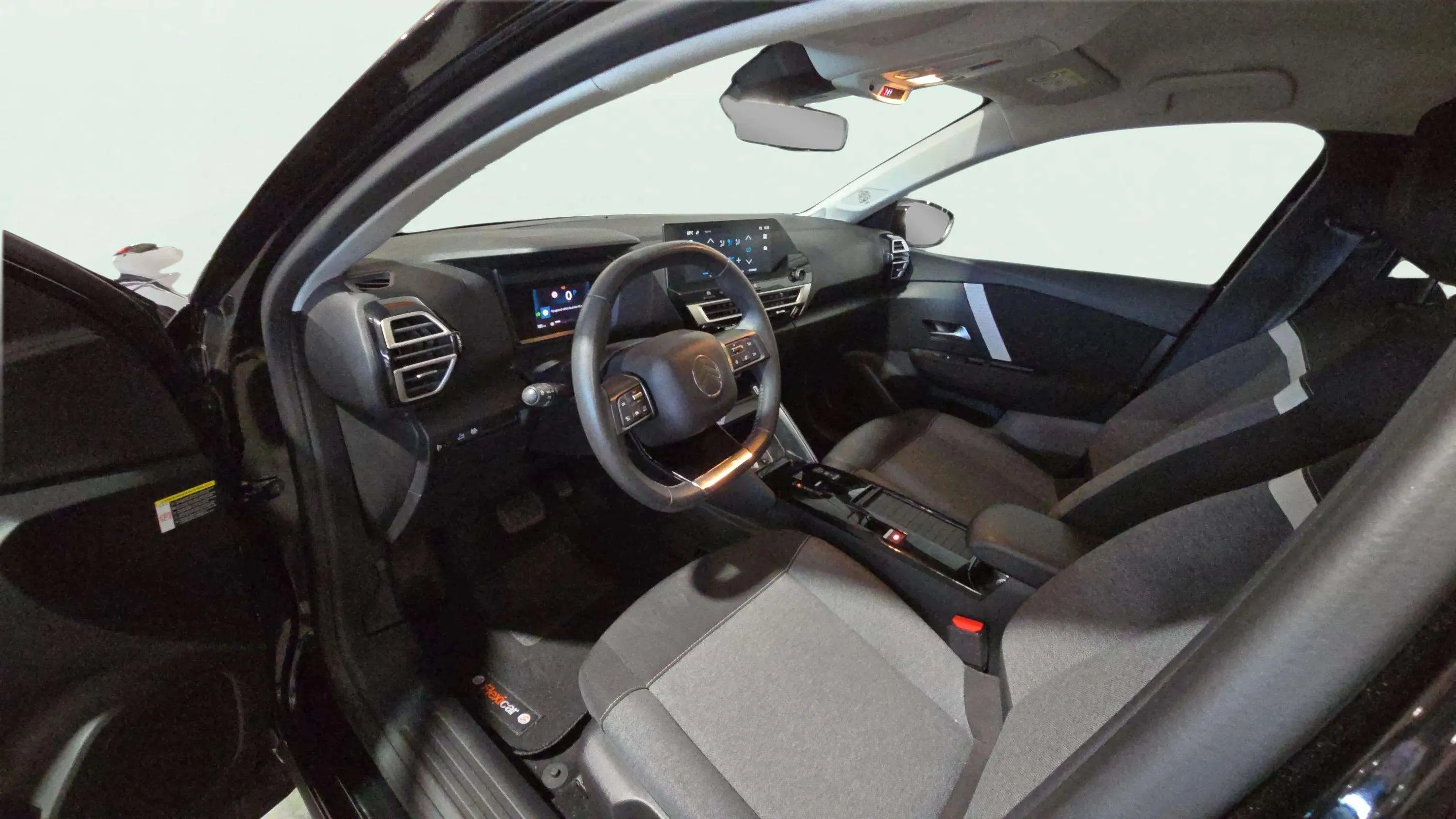 Citroën C4 X Hybrid 136 e-DCS6 Plus - foto 9