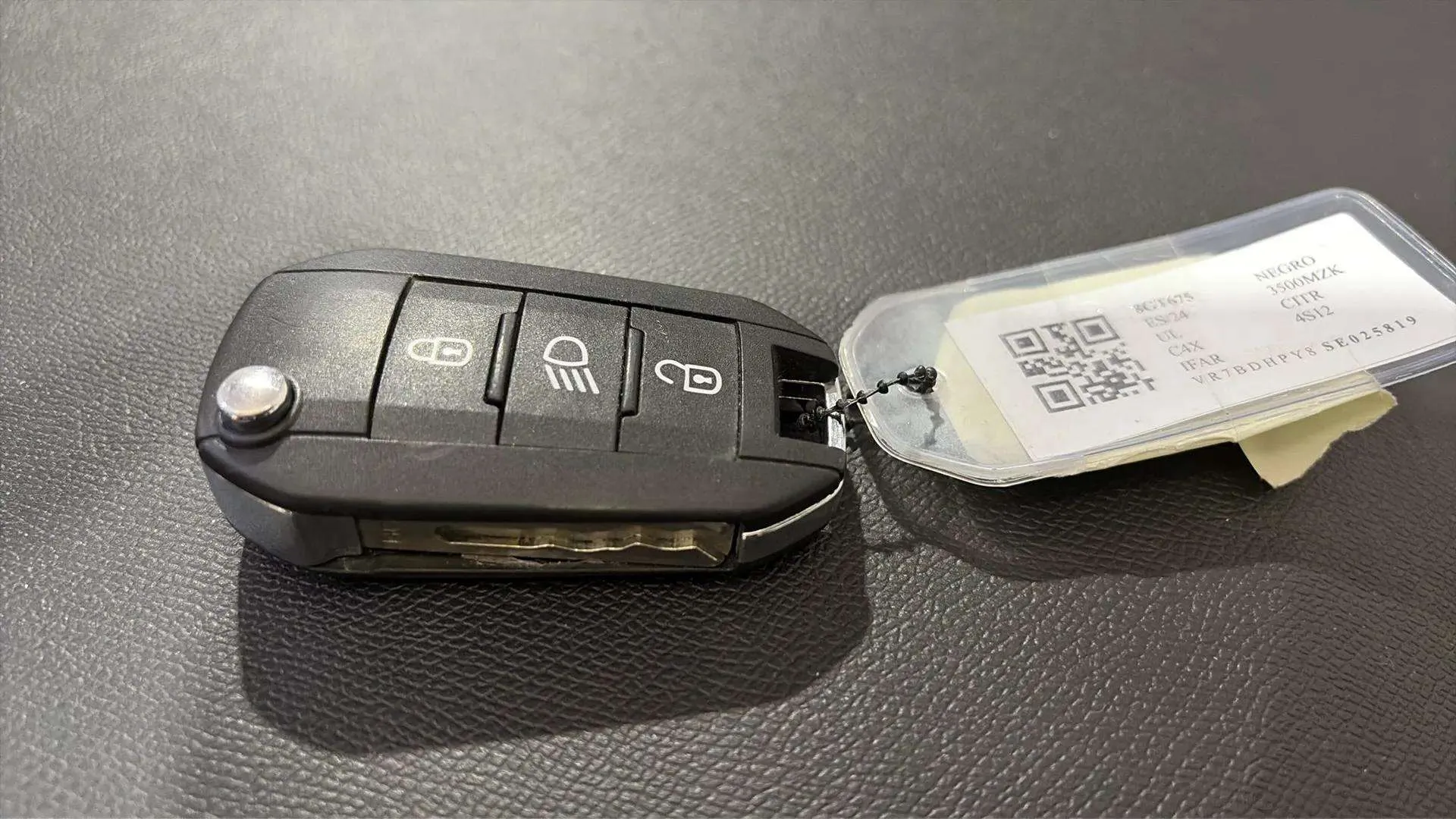 Citroën C4 X Hybrid 136 e-DCS6 Plus - foto 18