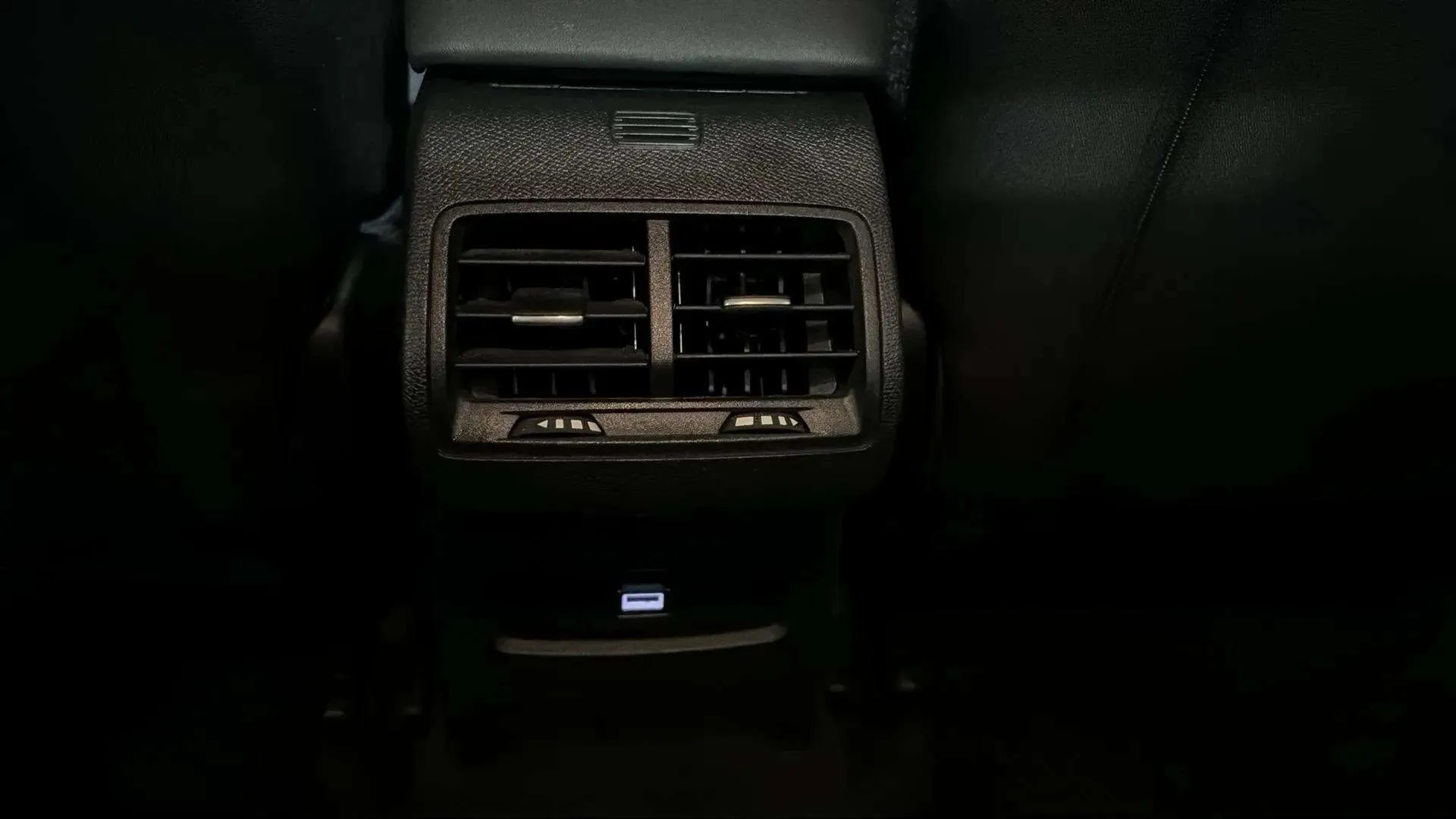 Citroën C4 X Hybrid 136 e-DCS6 Plus - foto 21