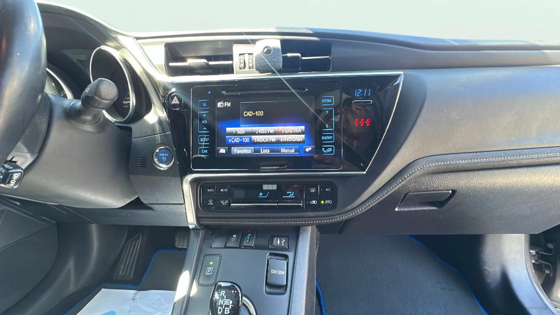 Toyota Auris 1.8 140H Hybrid Feel! - foto 19