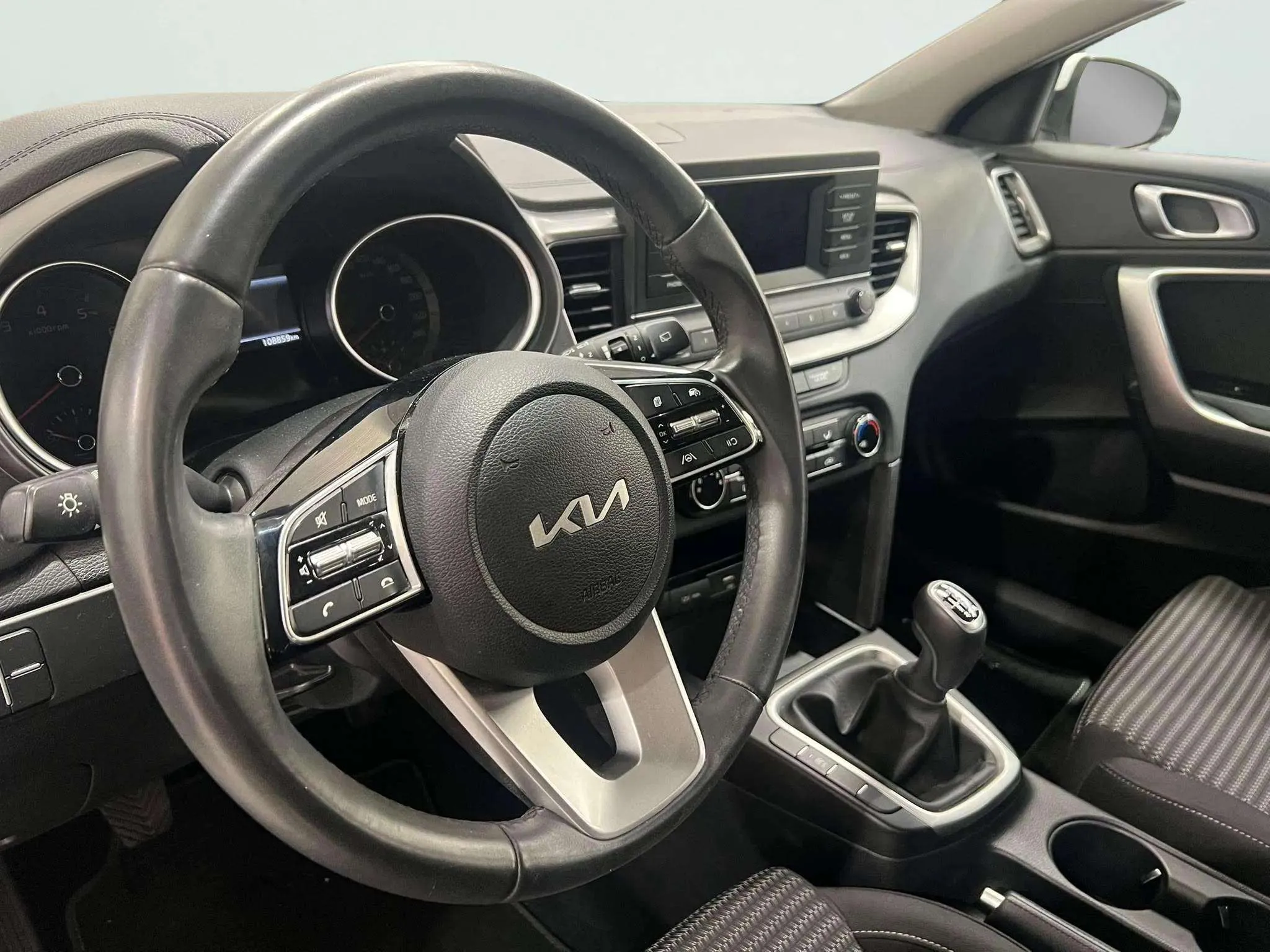 Kia XCeed 1.0 T-GDi Concept - foto 16