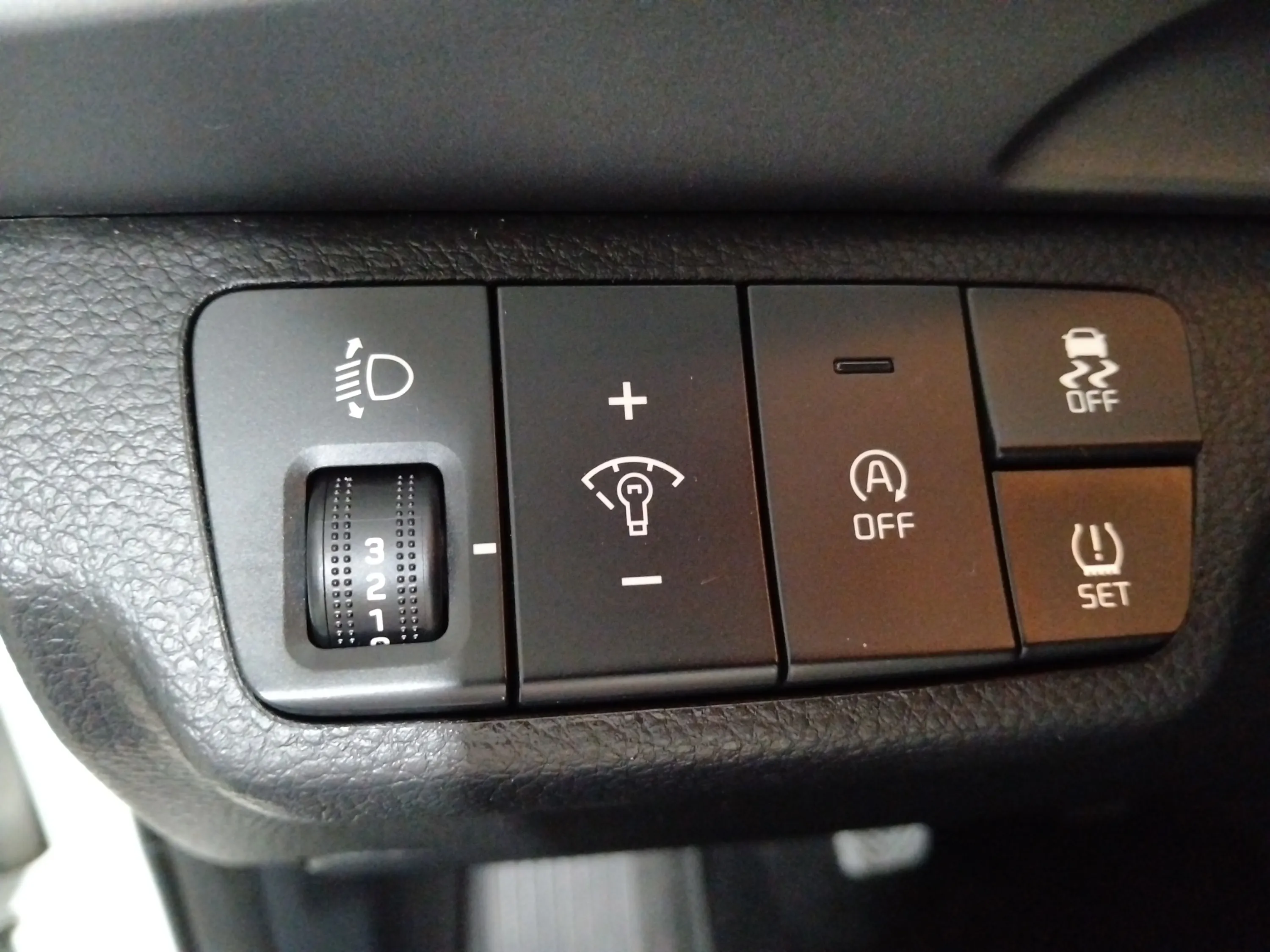Kia Stonic 1.0 T-GDi MHEV iMT Drive - foto 27