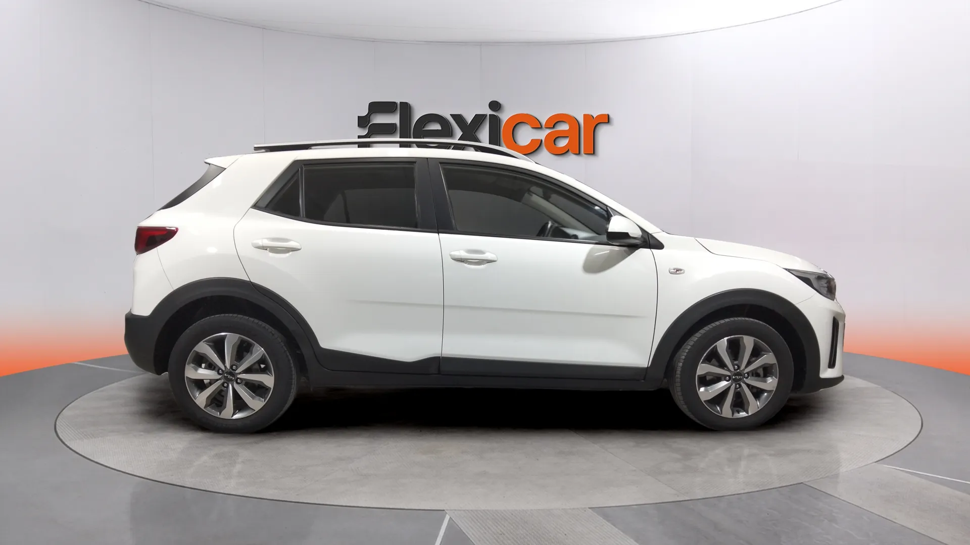 Kia Stonic 1.0 T-GDi MHEV iMT Drive - foto 8