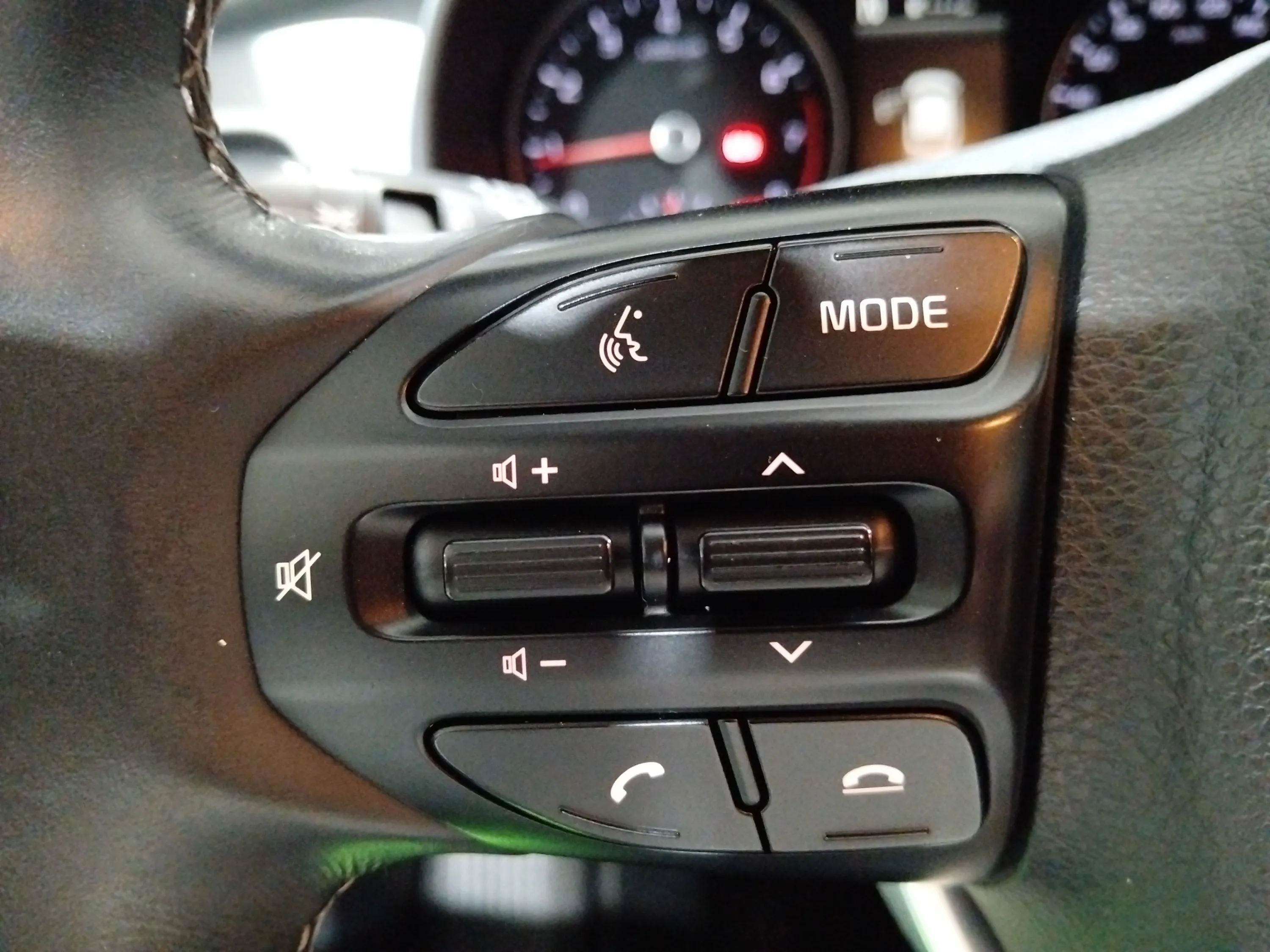 Kia Stonic 1.0 T-GDi MHEV iMT Drive - foto 23