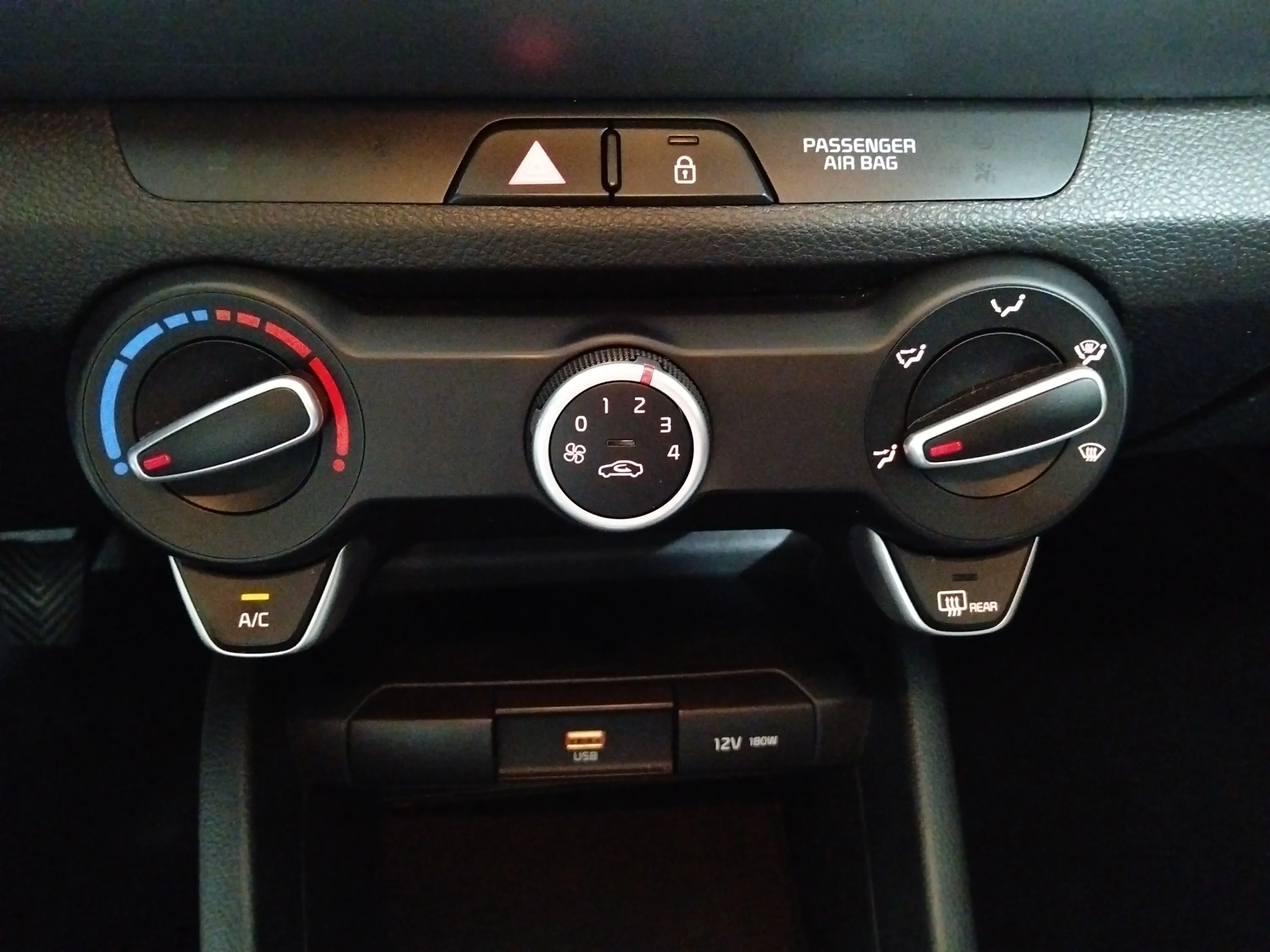 Kia Stonic 1.0 T-GDi MHEV iMT Drive - foto 20