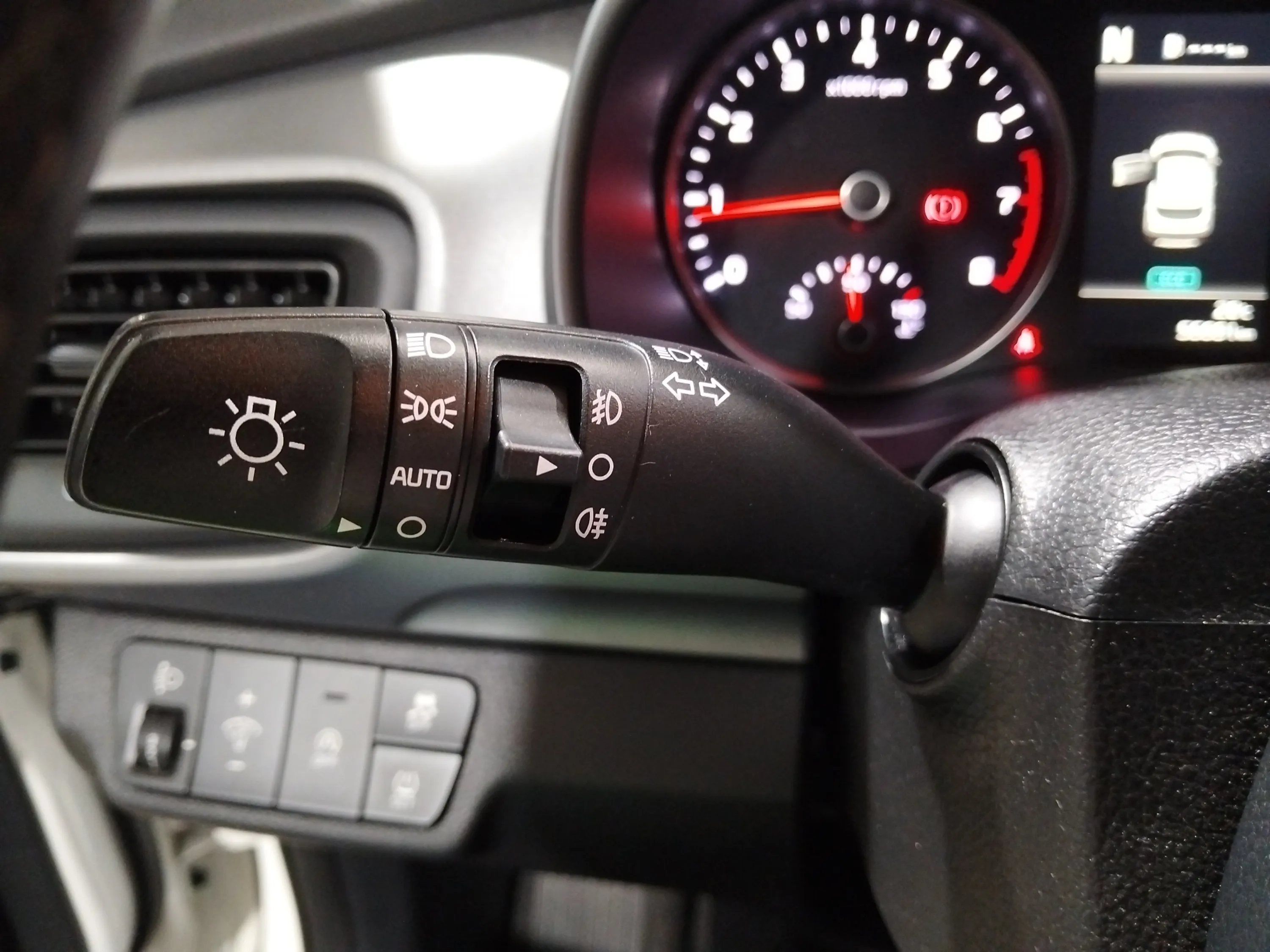 Kia Stonic 1.0 T-GDi MHEV iMT Drive - foto 26