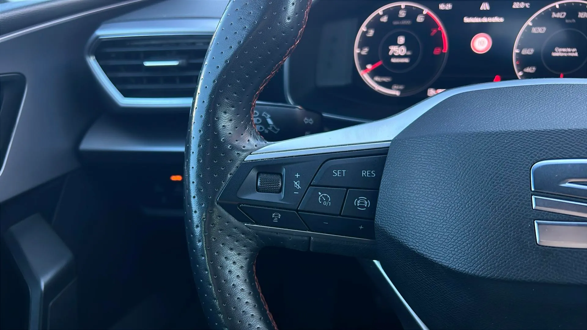 SEAT León 1.0 TSI FR 25 Aniversario - foto 14
