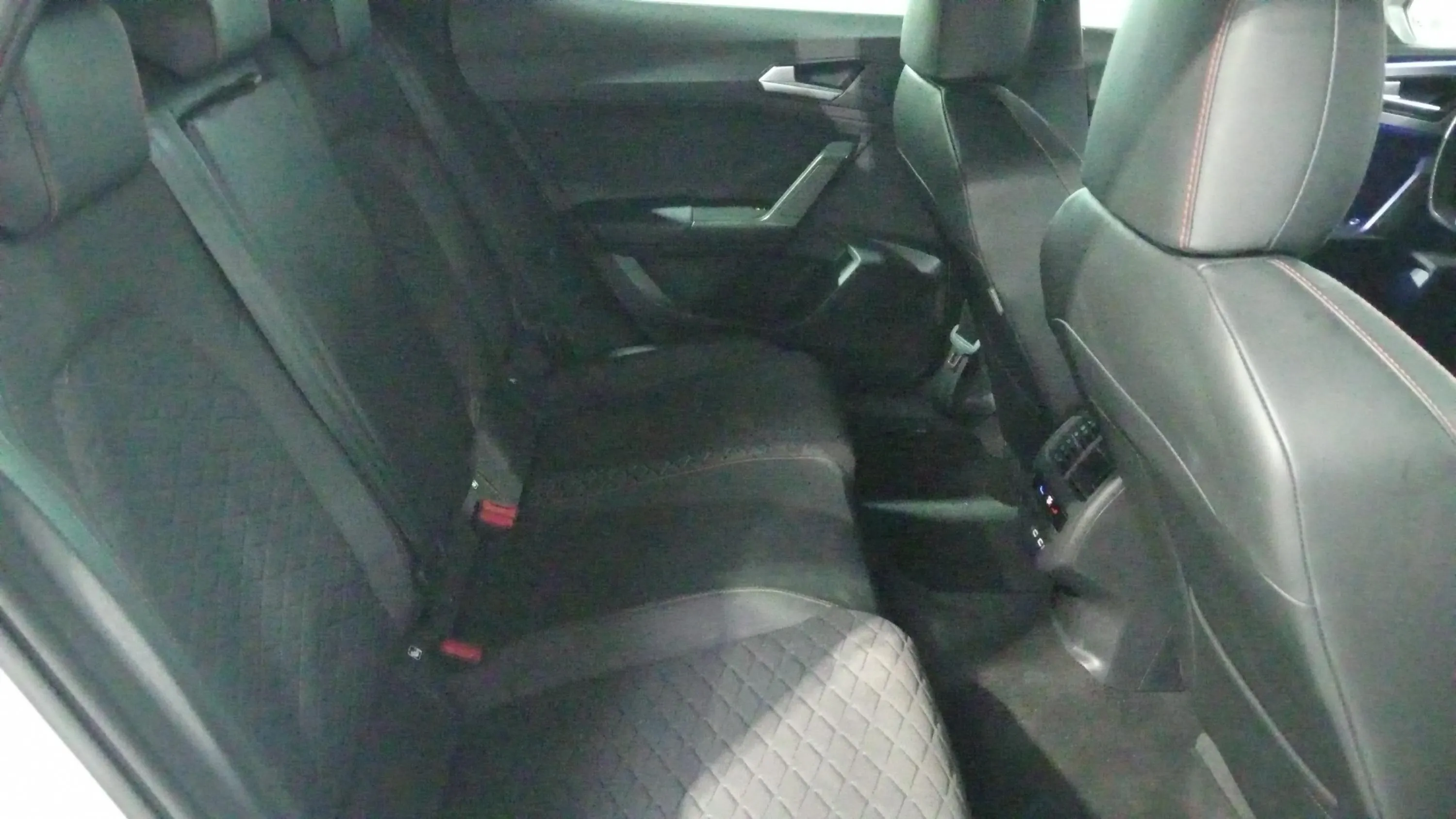 SEAT León 1.0 TSI FR 25 Aniversario - foto 11
