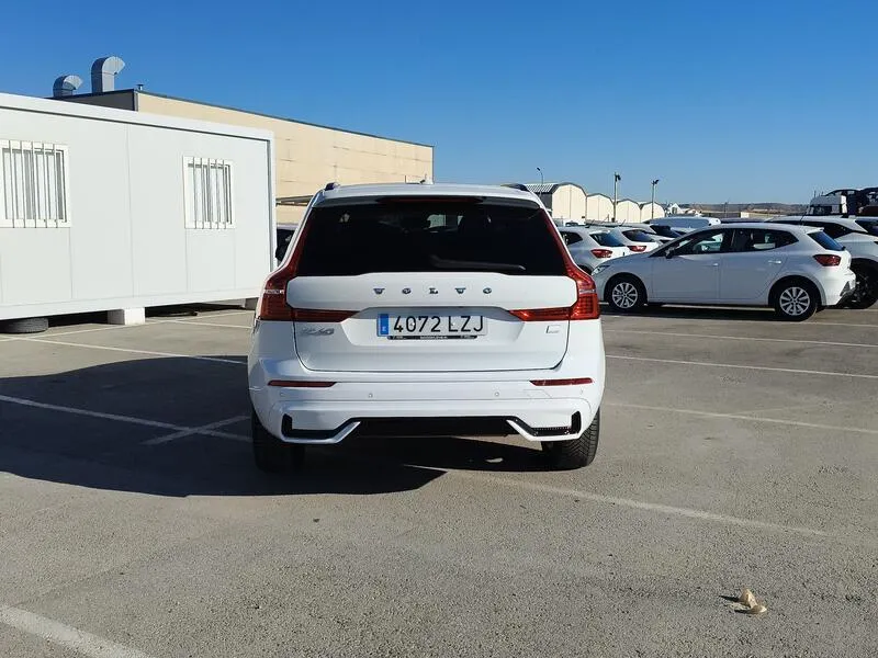 Volvo XC60 2.0 T6 AWD Recharge R-Design - foto 5