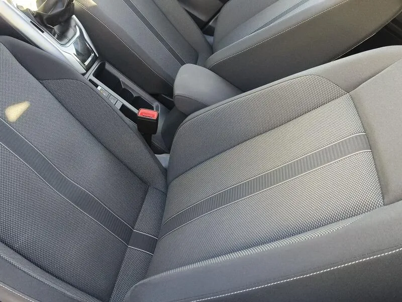 Volkswagen T-Roc Life 1.0 TSI - foto 30