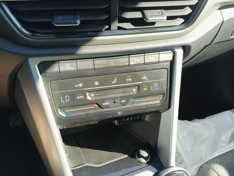 Volkswagen T-Roc Life 1.0 TSI - foto 12