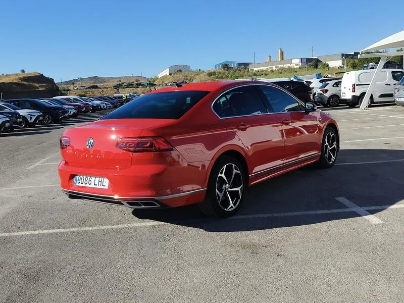 Volkswagen Passat R-Line 2.0 TDI - foto 6
