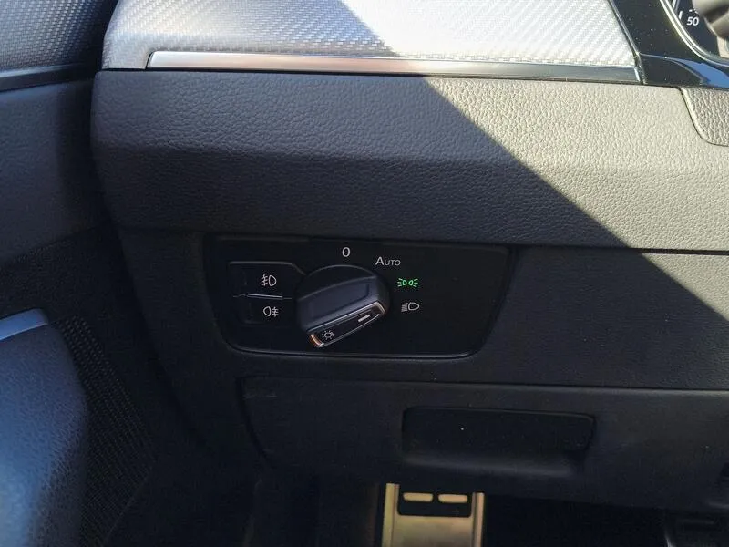 Volkswagen Passat R-Line 2.0 TDI - foto 29