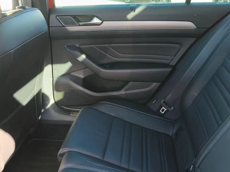 Volkswagen Passat R-Line 2.0 TDI - foto 33