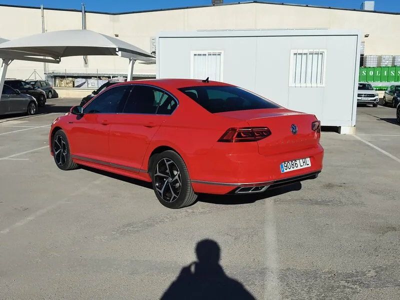 Volkswagen Passat R-Line 2.0 TDI - foto 4
