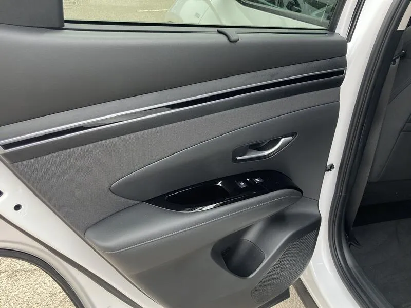 Hyundai Tucson 1.6 T-GDi 48V Tecno Sky - foto 14
