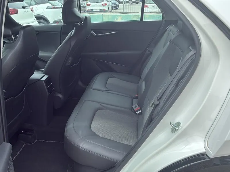 Kia Niro 1.6 GDi HEV Drive - foto 24