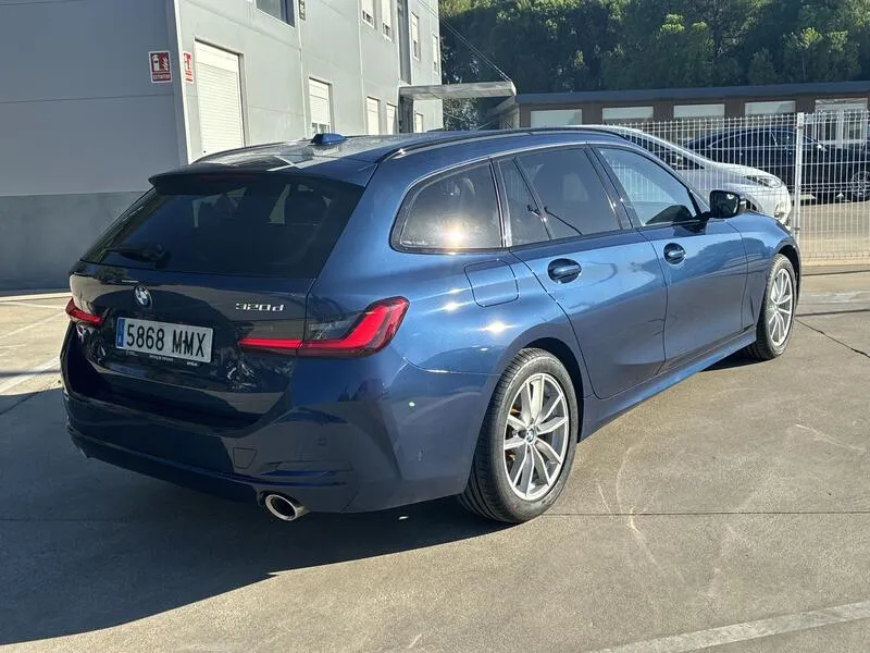 BMW Serie 3 Touring 320d 2.0 - foto 6