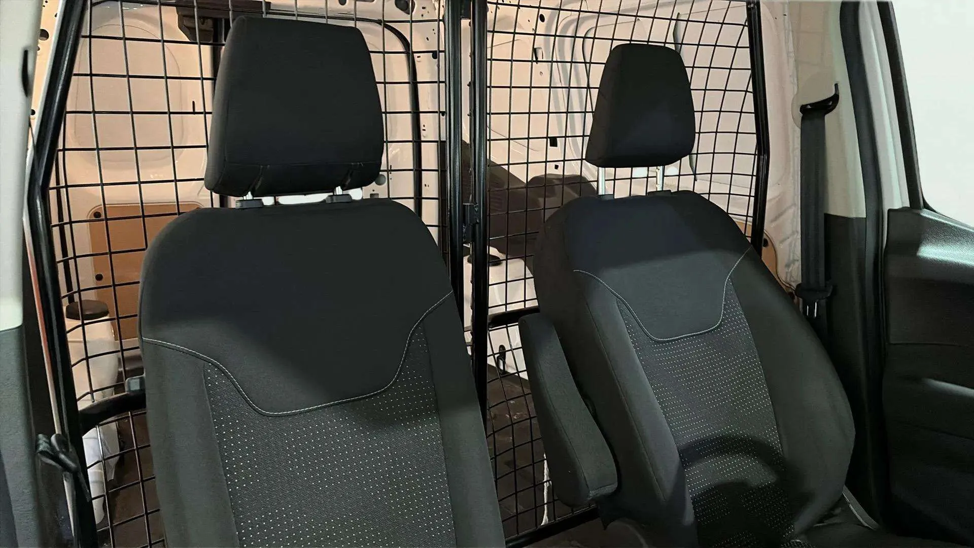 Ford Transit Furgoneta/Caja - foto 14