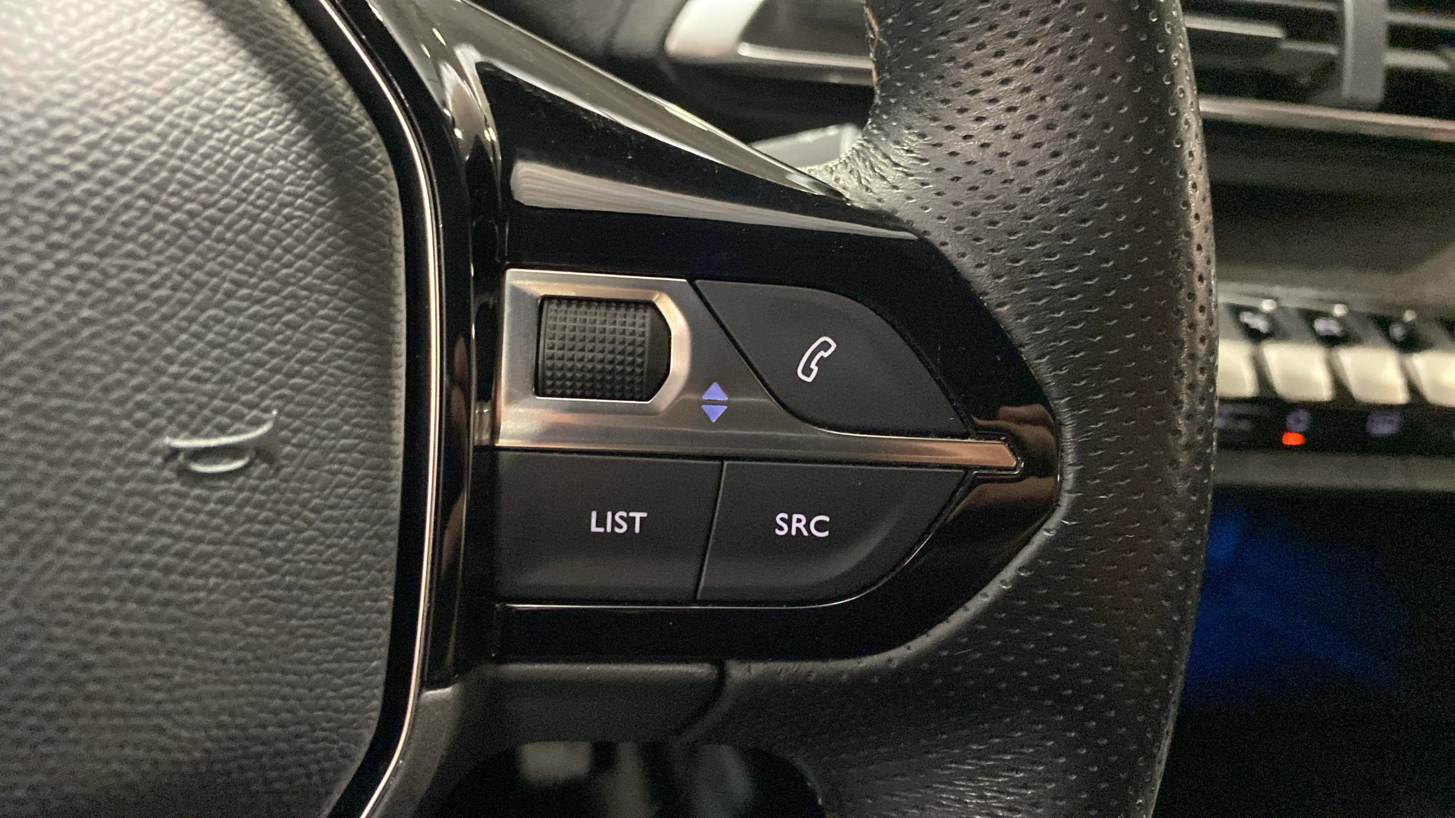 Peugeot 5008 Active 1.2L PureTech - foto 21