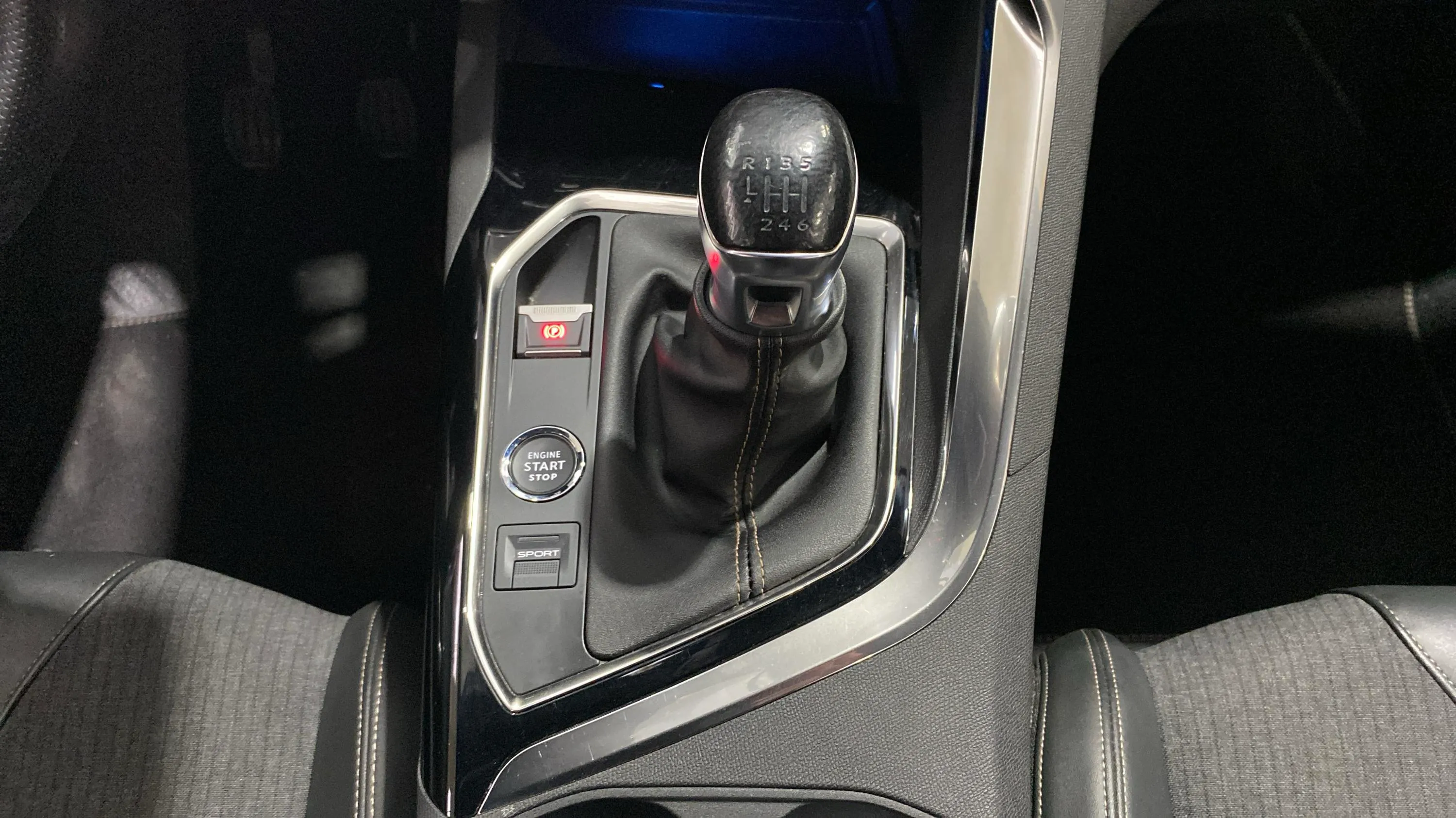 Peugeot 5008 Active 1.2L PureTech - foto 33