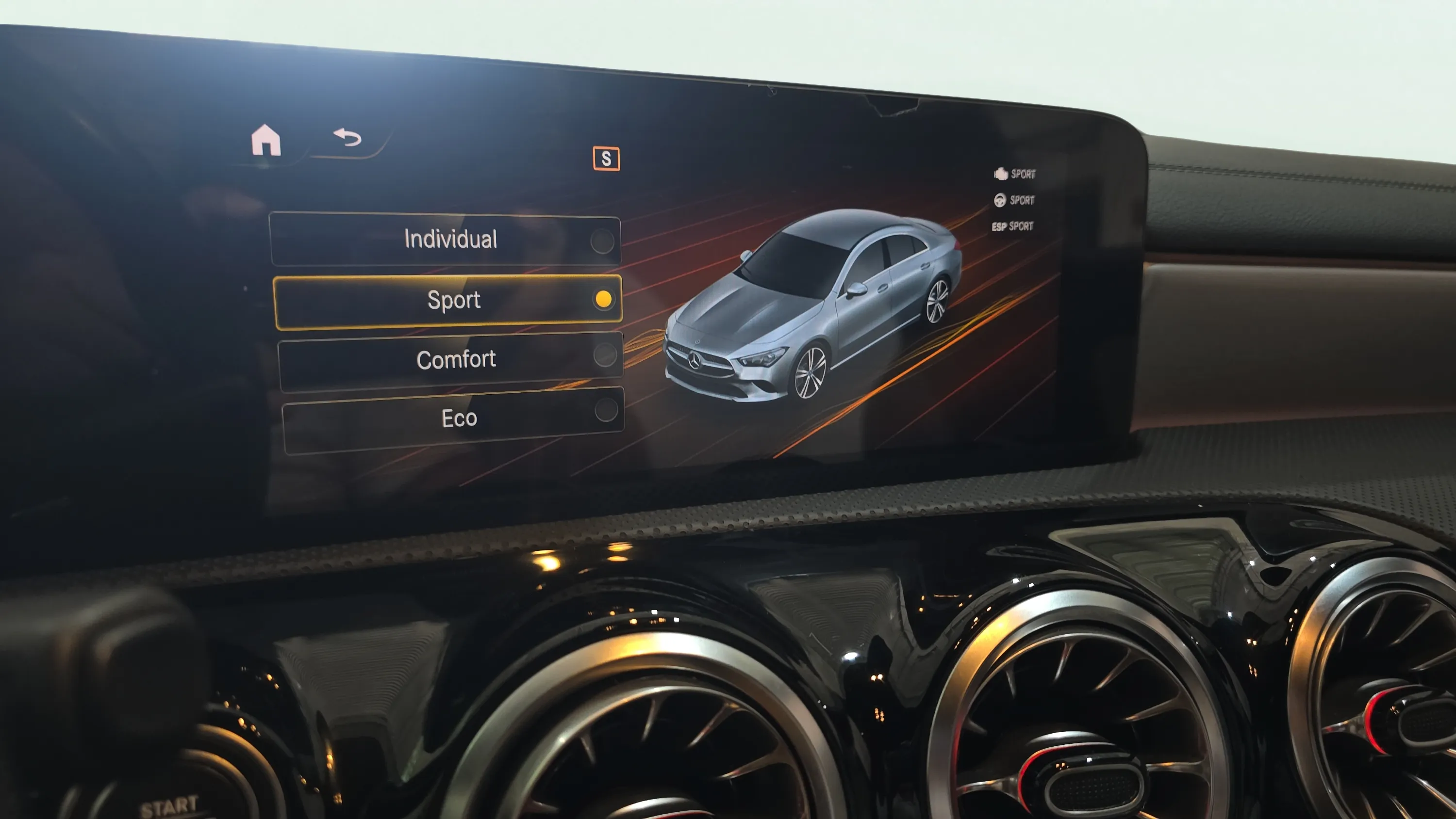Mercedes-Benz CLA 200 D DCT - foto 18