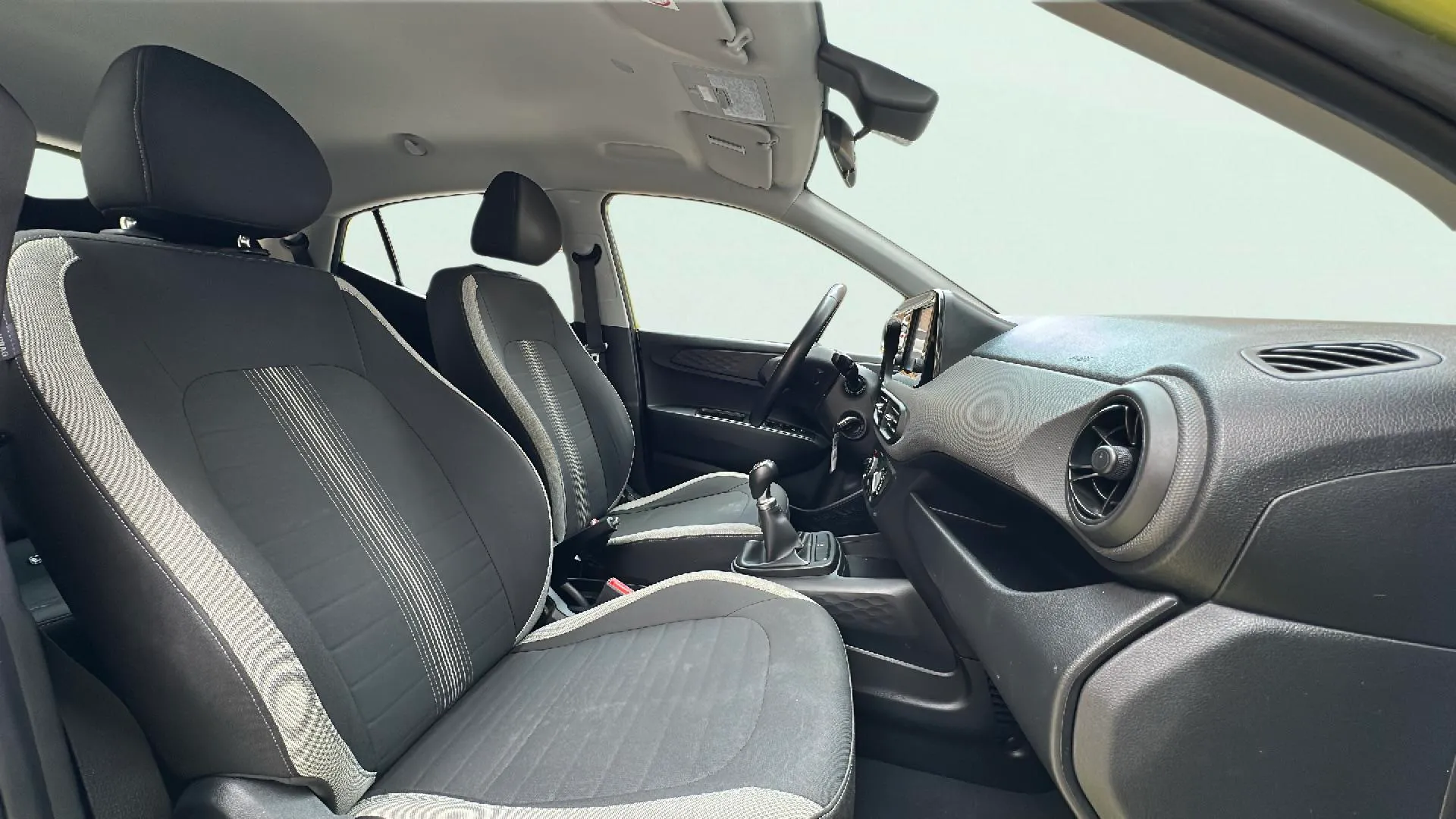 Hyundai i10 1.0 Klass - foto 17
