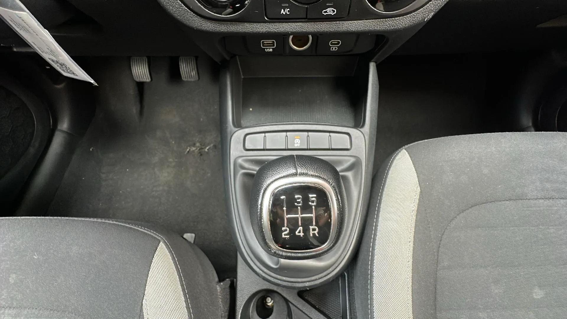 Hyundai i10 1.0 Klass - foto 12