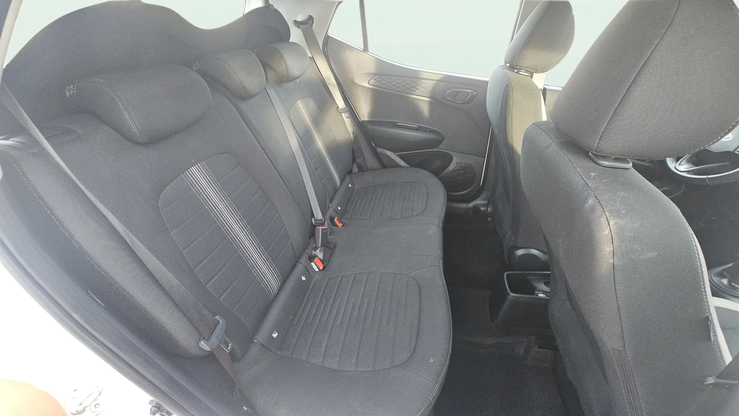 Hyundai i10 1.0 Klass - foto 14